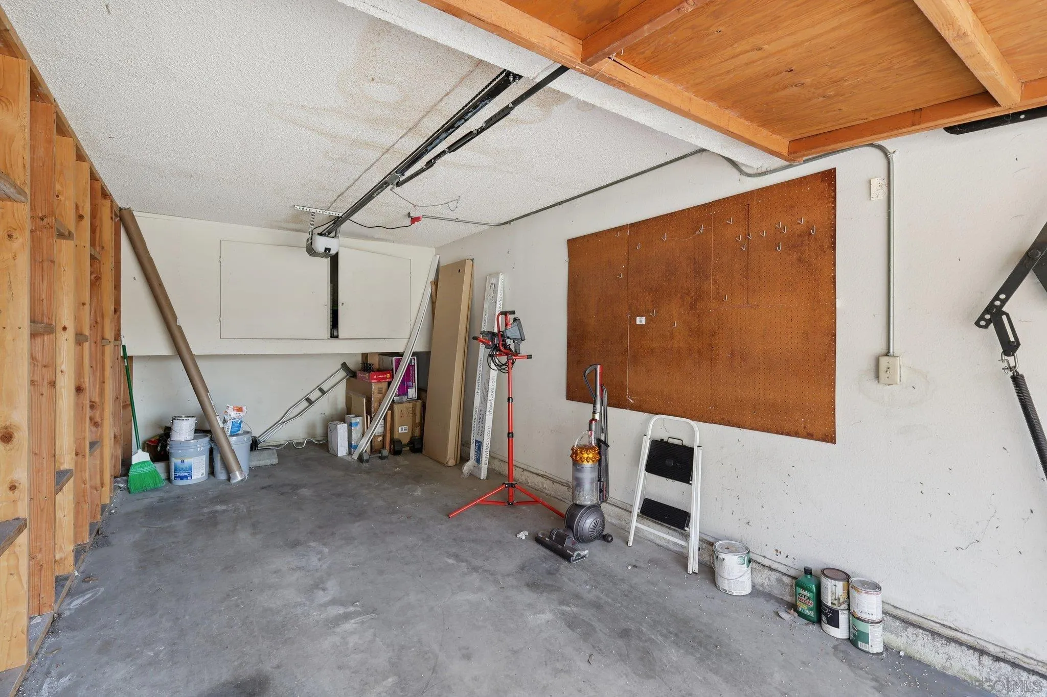 https://cdn.realtyfeed.com/cdn/127/260006885/8653f91fc86291add440db3086af63b4.webp