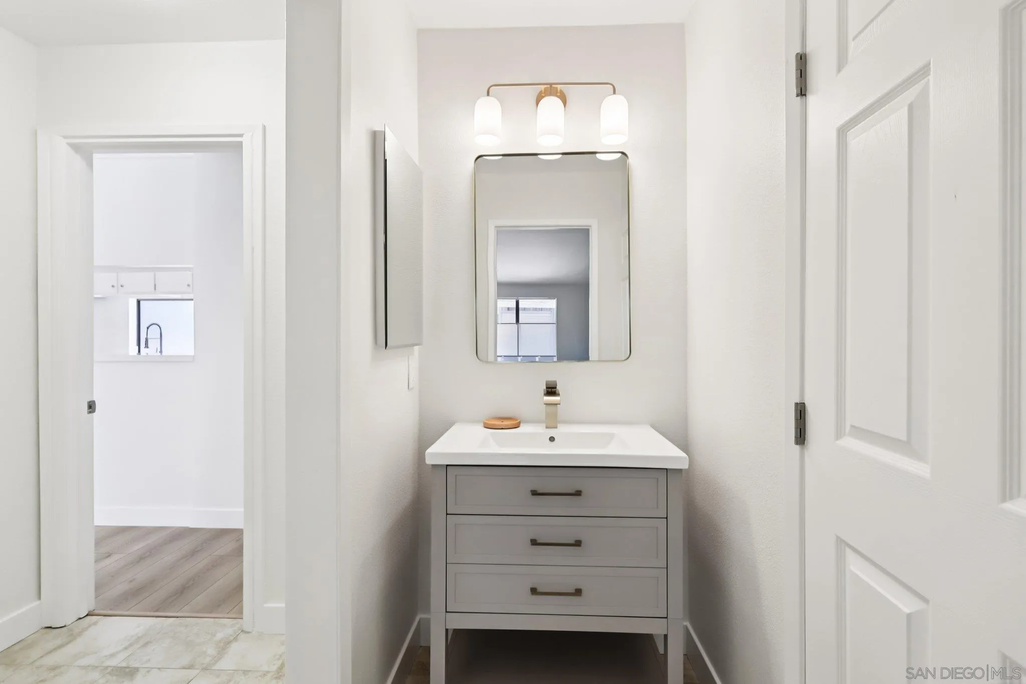 https://cdn.realtyfeed.com/cdn/127/260006885/99d68a19ca1765619ee7783b96d131b2.webp