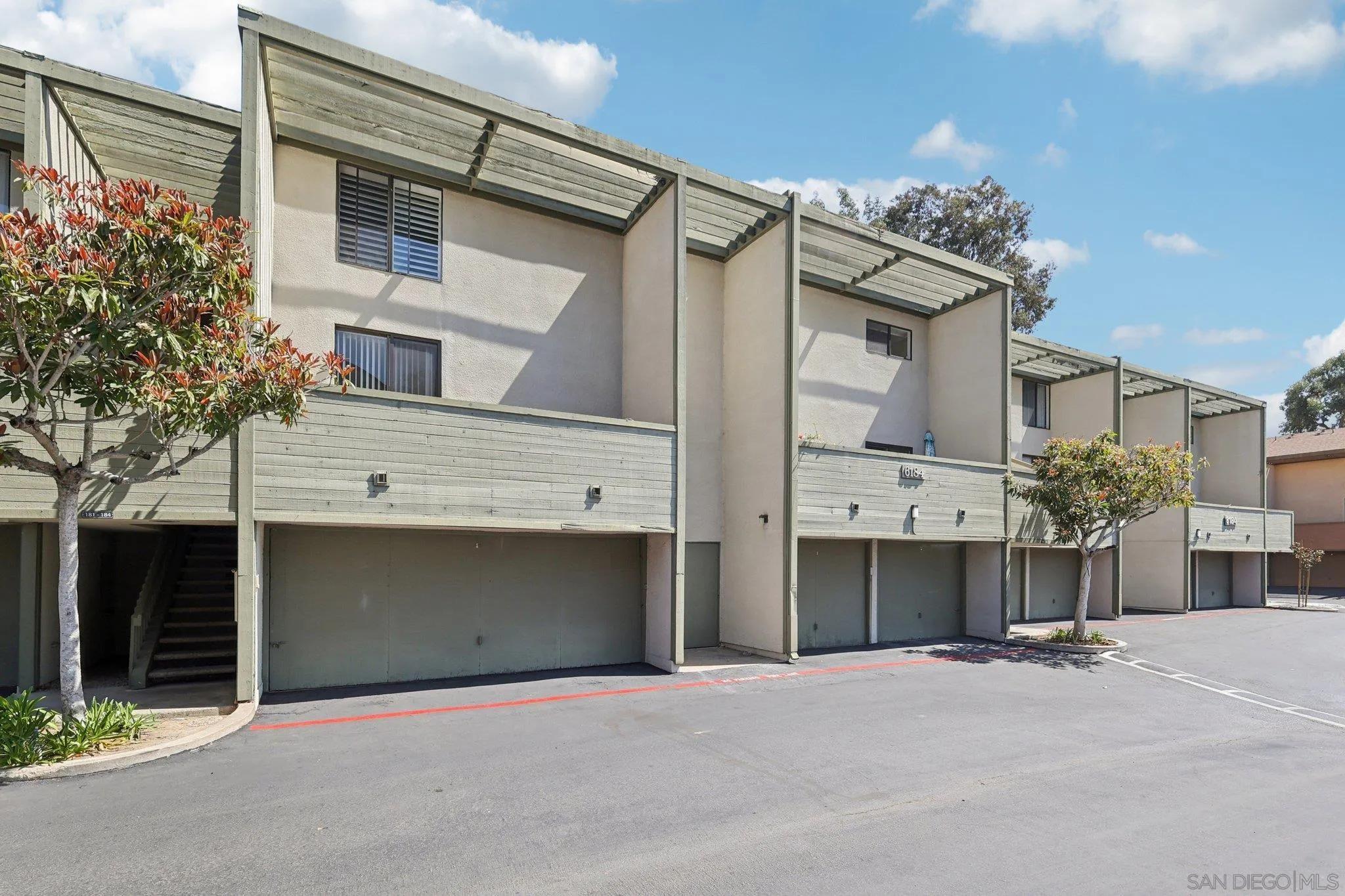 https://cdn.realtyfeed.com/cdn/127/260006885/9f313d66dfd0a0984d0057860d24ee48.webp