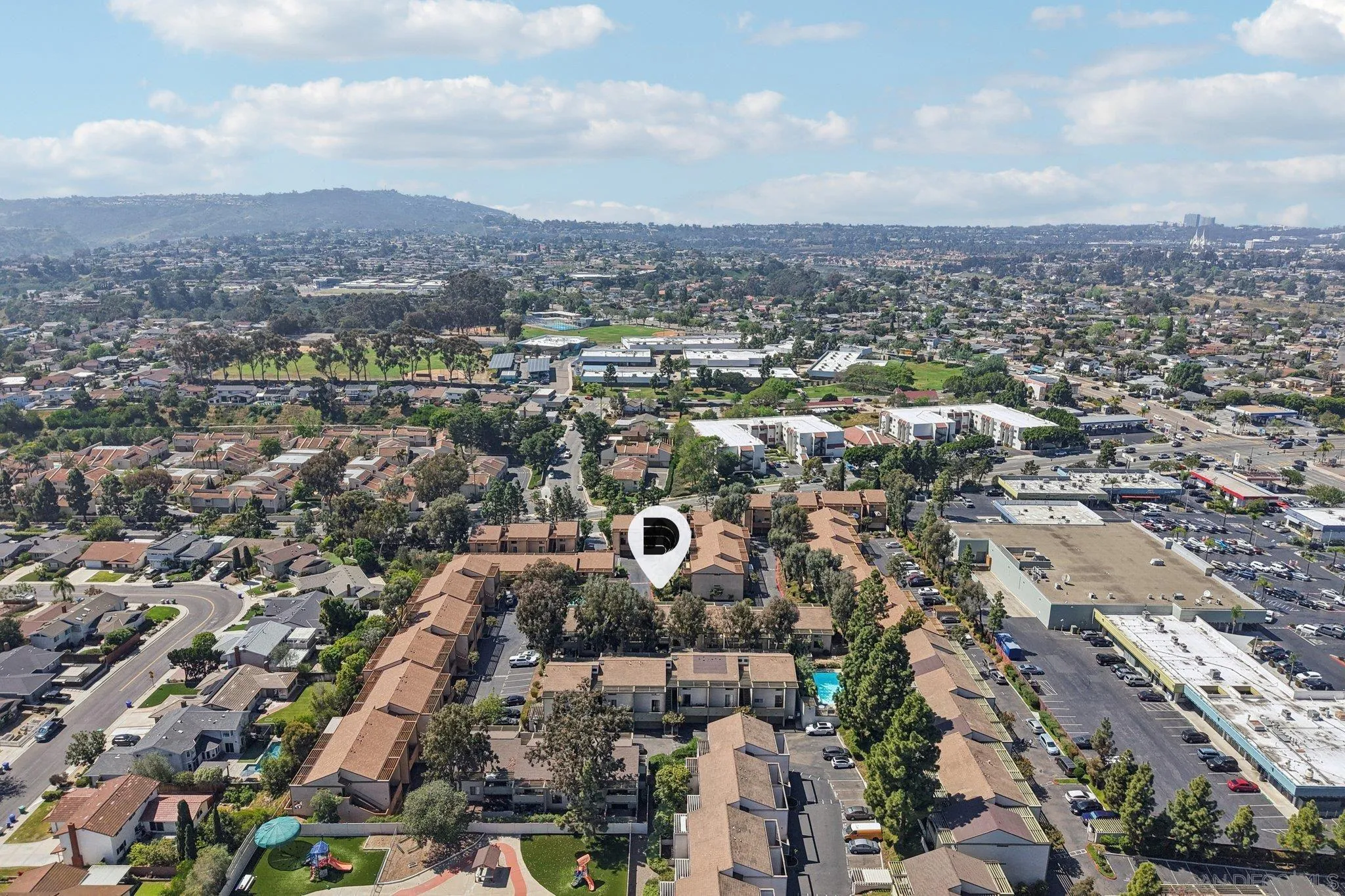https://cdn.realtyfeed.com/cdn/127/260006885/db2b95cd66790b250945c9c10e7d6647.webp
