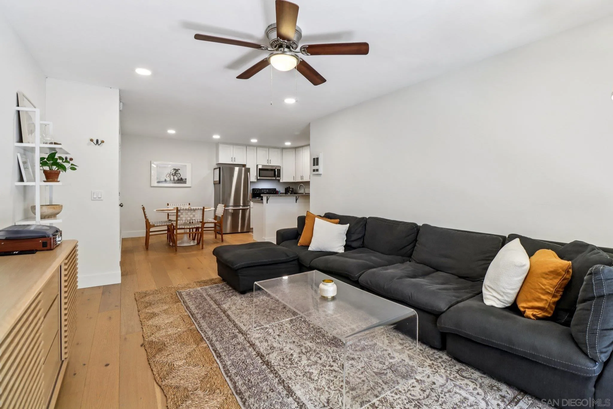 Photo #3: 260006890 Listing: Photo #3