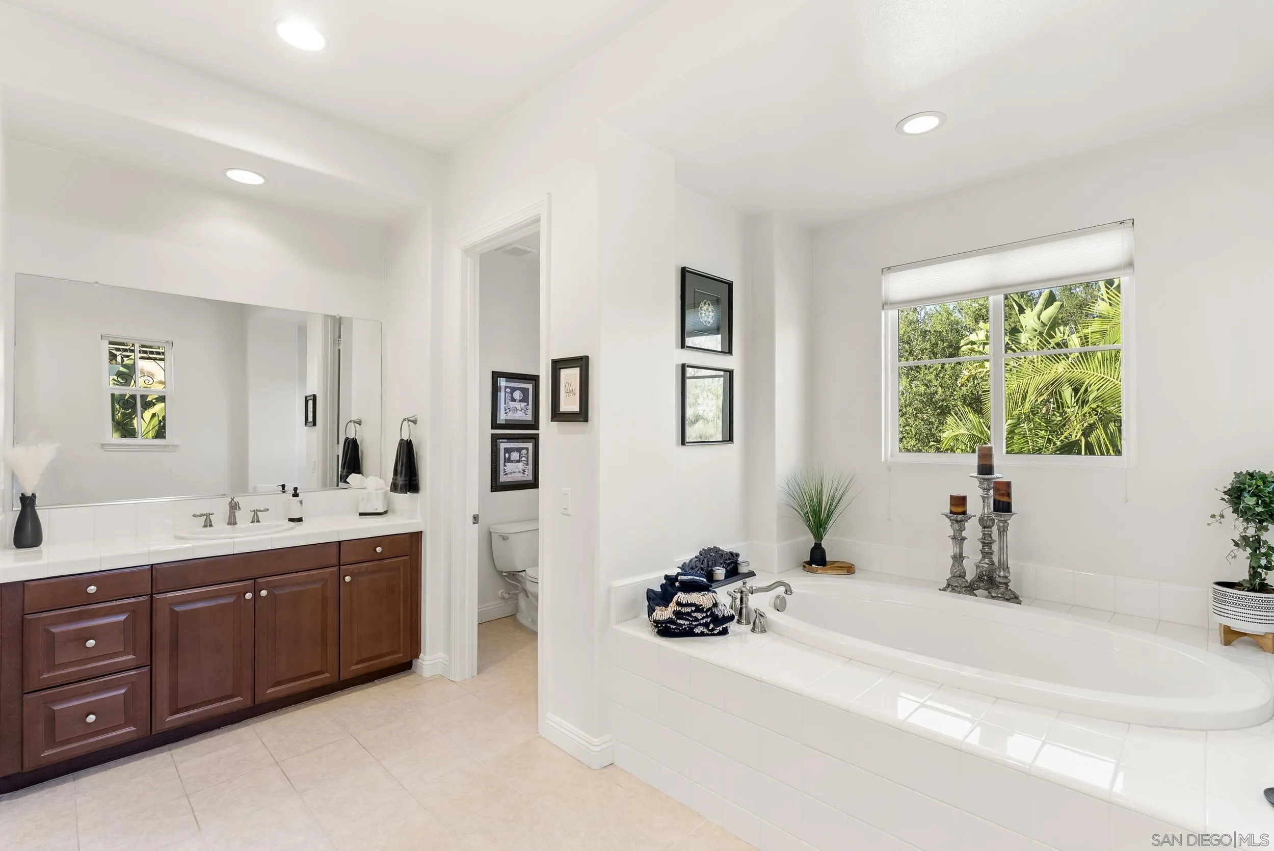 https://cdn.realtyfeed.com/cdn/127/260006893/34c7805ba4449d91273c6e1d836674fc.webp