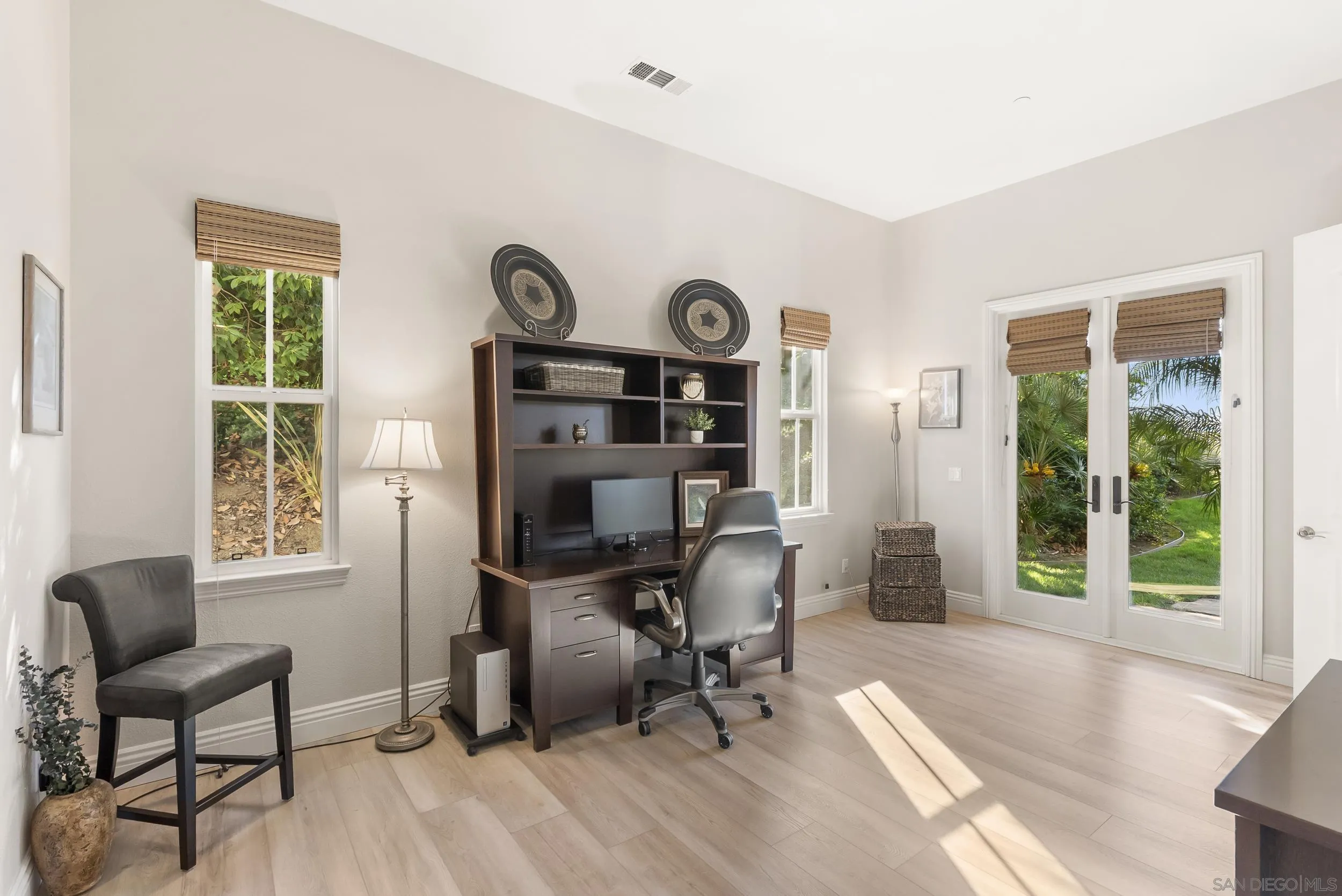 https://cdn.realtyfeed.com/cdn/127/260006893/3d2ad7471b72ac343ae91f8b92a4ce15.webp