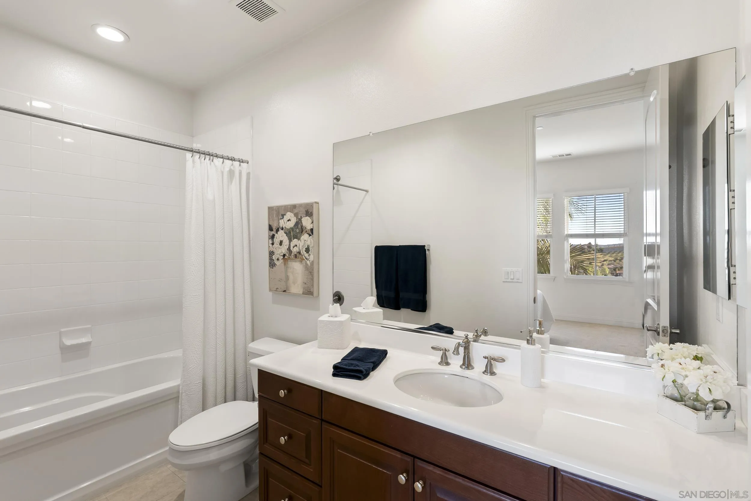 https://cdn.realtyfeed.com/cdn/127/260006893/9e813a1cfd2ff634d94f332d678083a0.webp