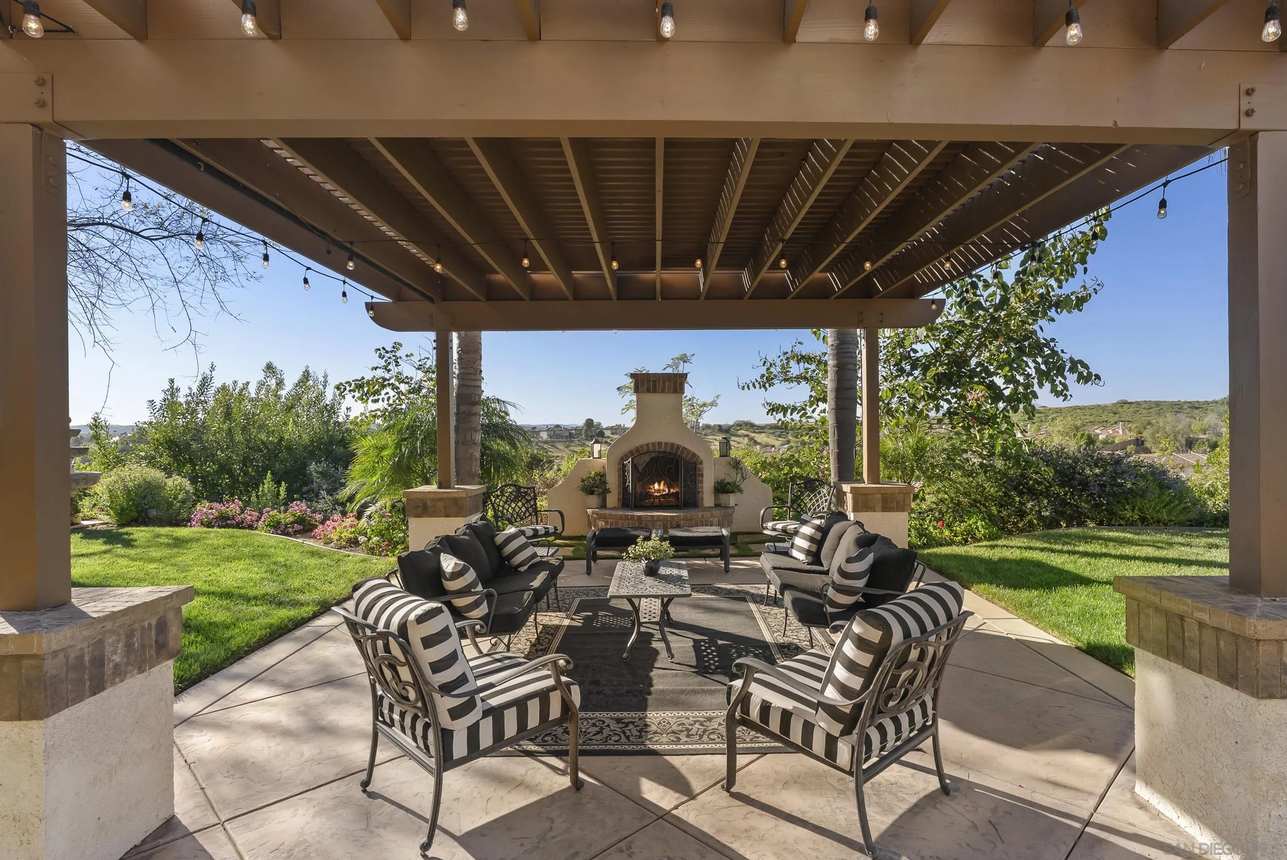 https://cdn.realtyfeed.com/cdn/127/260006893/e3031edf21cc5cd7f0961fb4b72896d5.webp