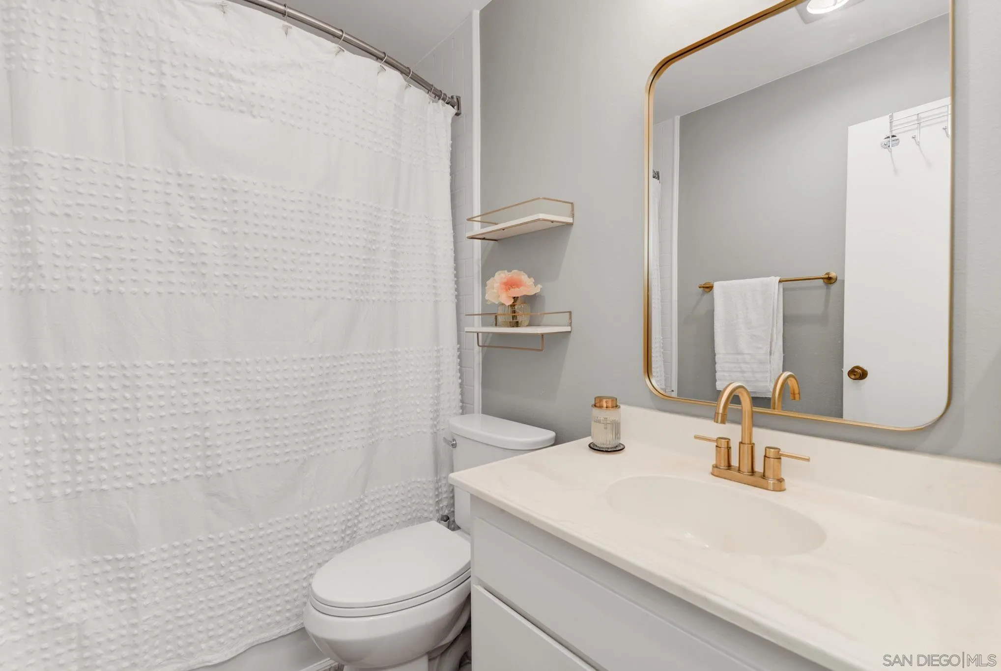 Photo #11: 260006894 Listing: Photo #11