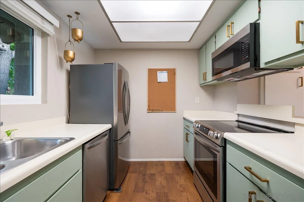 https://cdn.realtyfeed.com/cdn/127/260006894/2e9ac9f2500a5fc12cd1c1ba005edb41.webp