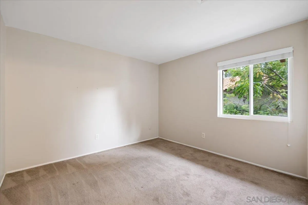 https://cdn.realtyfeed.com/cdn/127/260006894/7787aa75473ffd45c3b3244cde1e96bb.webp
