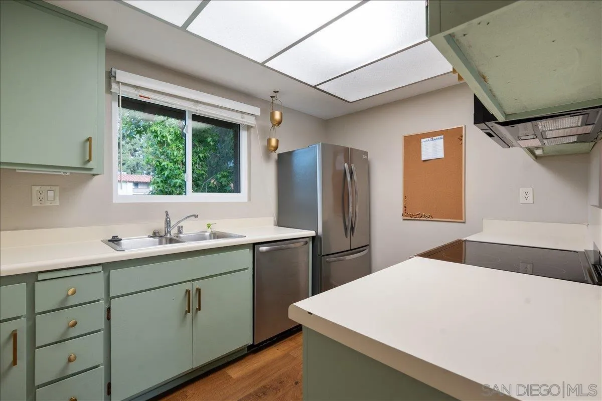 https://cdn.realtyfeed.com/cdn/127/260006894/863d884bb0b67fd2e184afb8dd71f80e.webp