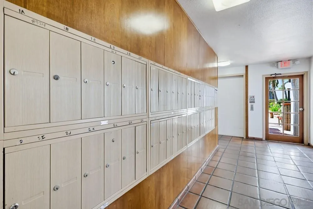 https://cdn.realtyfeed.com/cdn/127/260006903/289f8184fa8833a41ed3b0e0d17a433f.webp