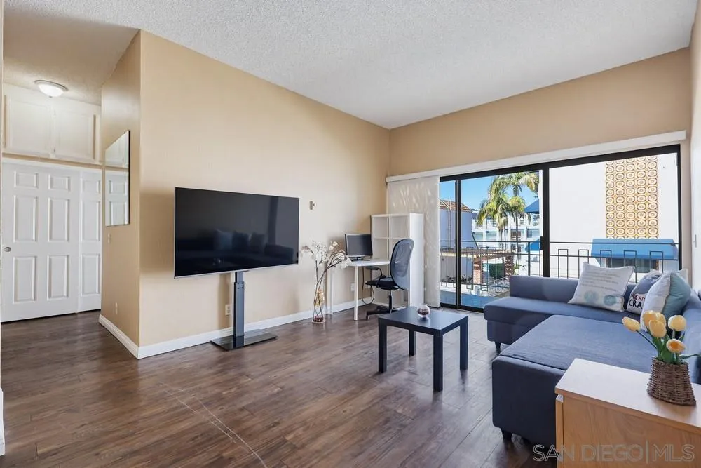 Photo #13: 260006903 Listing: Photo #13