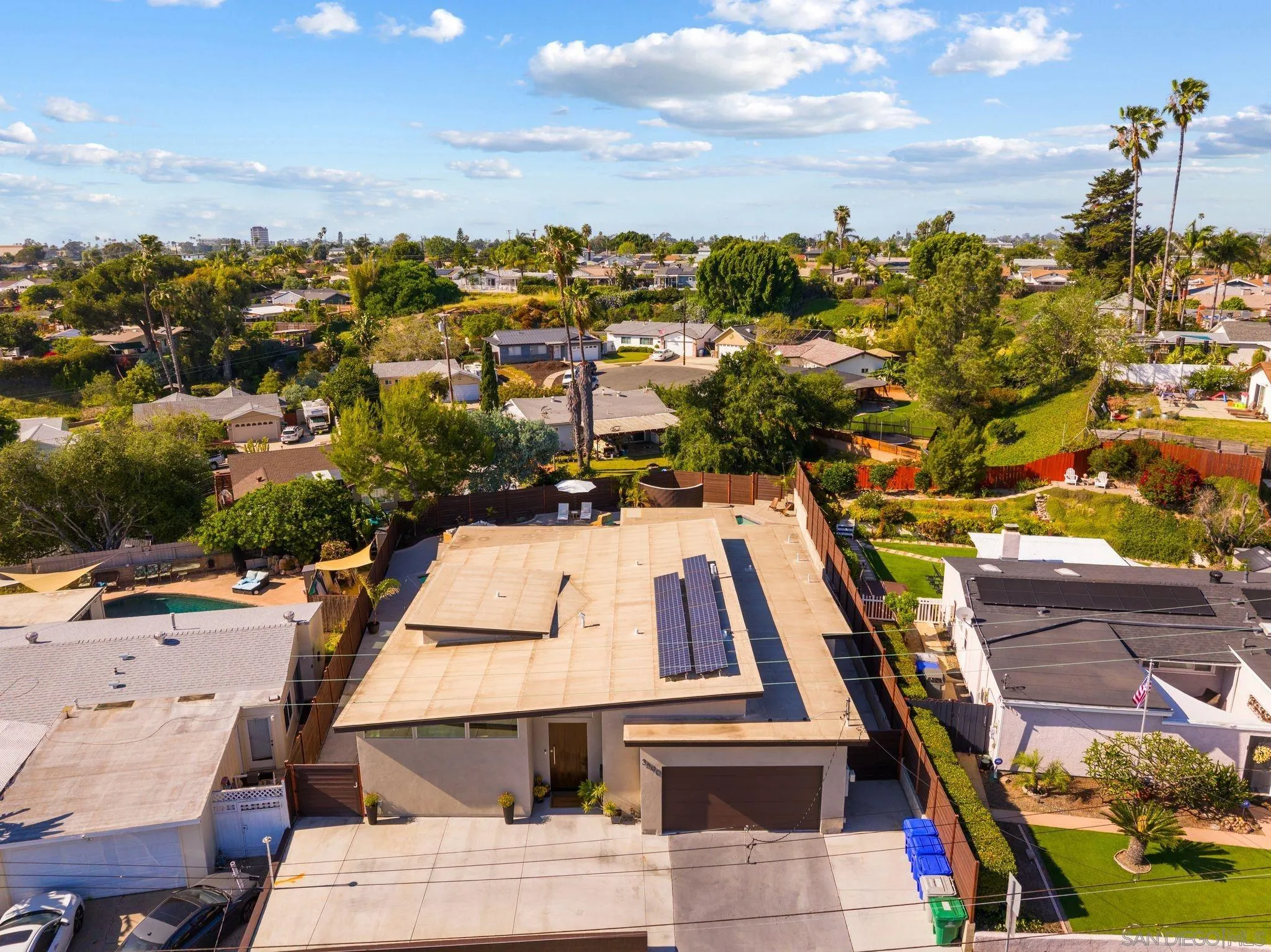 https://cdn.realtyfeed.com/cdn/127/260006906/e552e8ea0b50dd1967a30ba1889404ce.webp