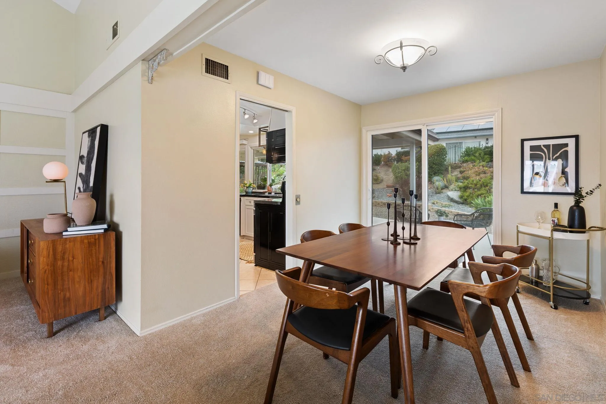https://cdn.realtyfeed.com/cdn/127/260006908/0cb037c4773f8bbc630cb9dc276c67b4.webp