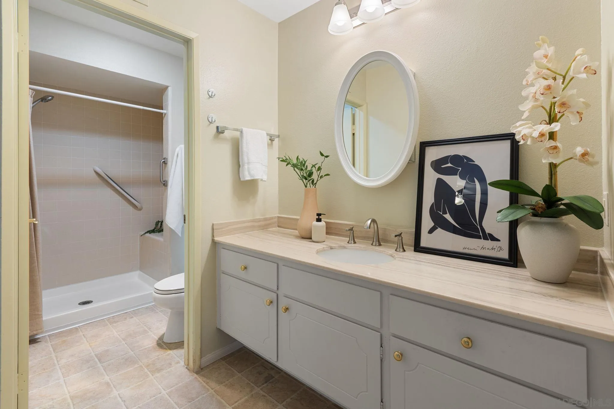 https://cdn.realtyfeed.com/cdn/127/260006908/2150be3a015bcd1551bca8723ce6f013.webp