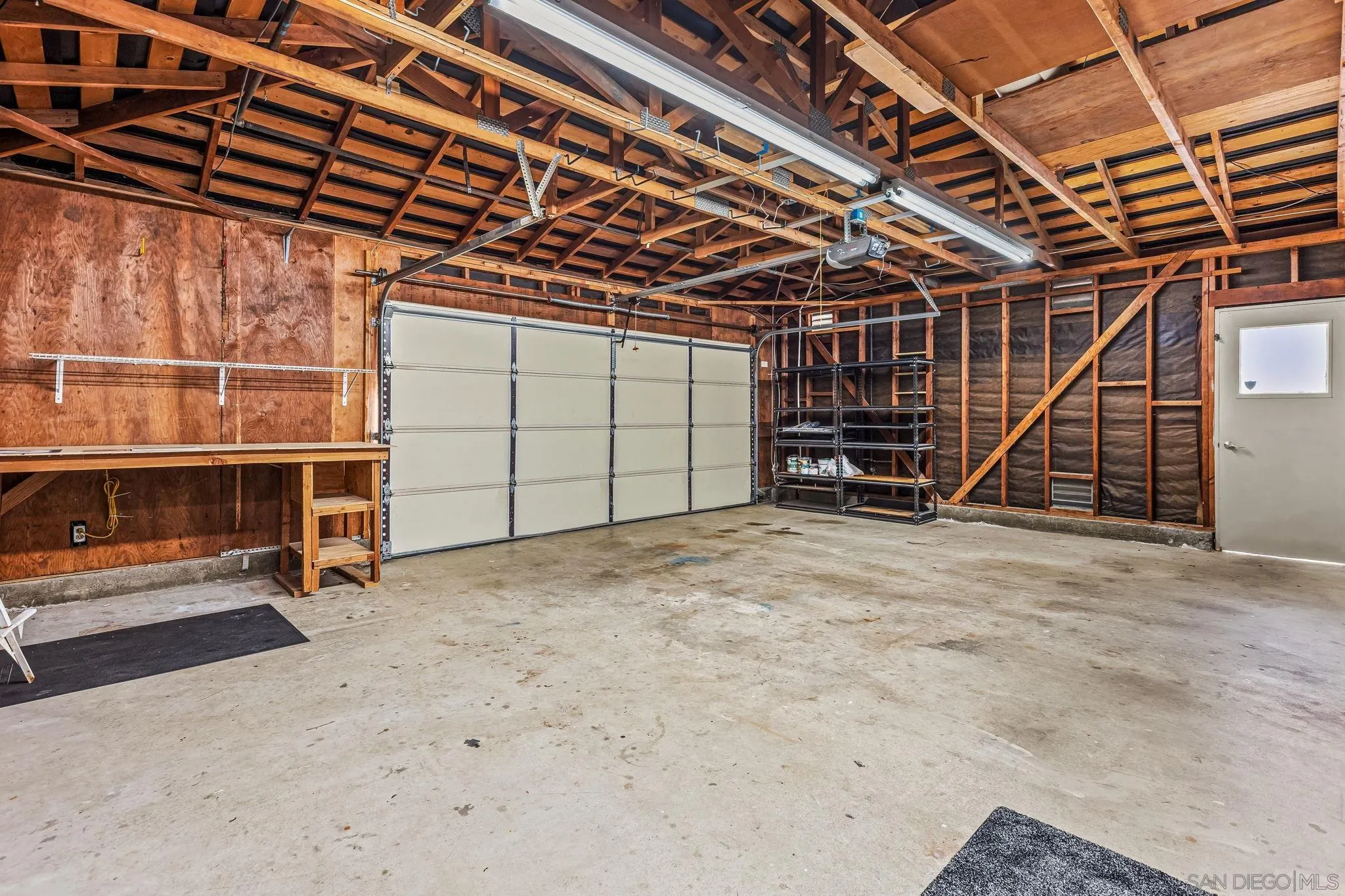 https://cdn.realtyfeed.com/cdn/127/260006908/31eda521bd704ecef92546ff92f4333b.webp