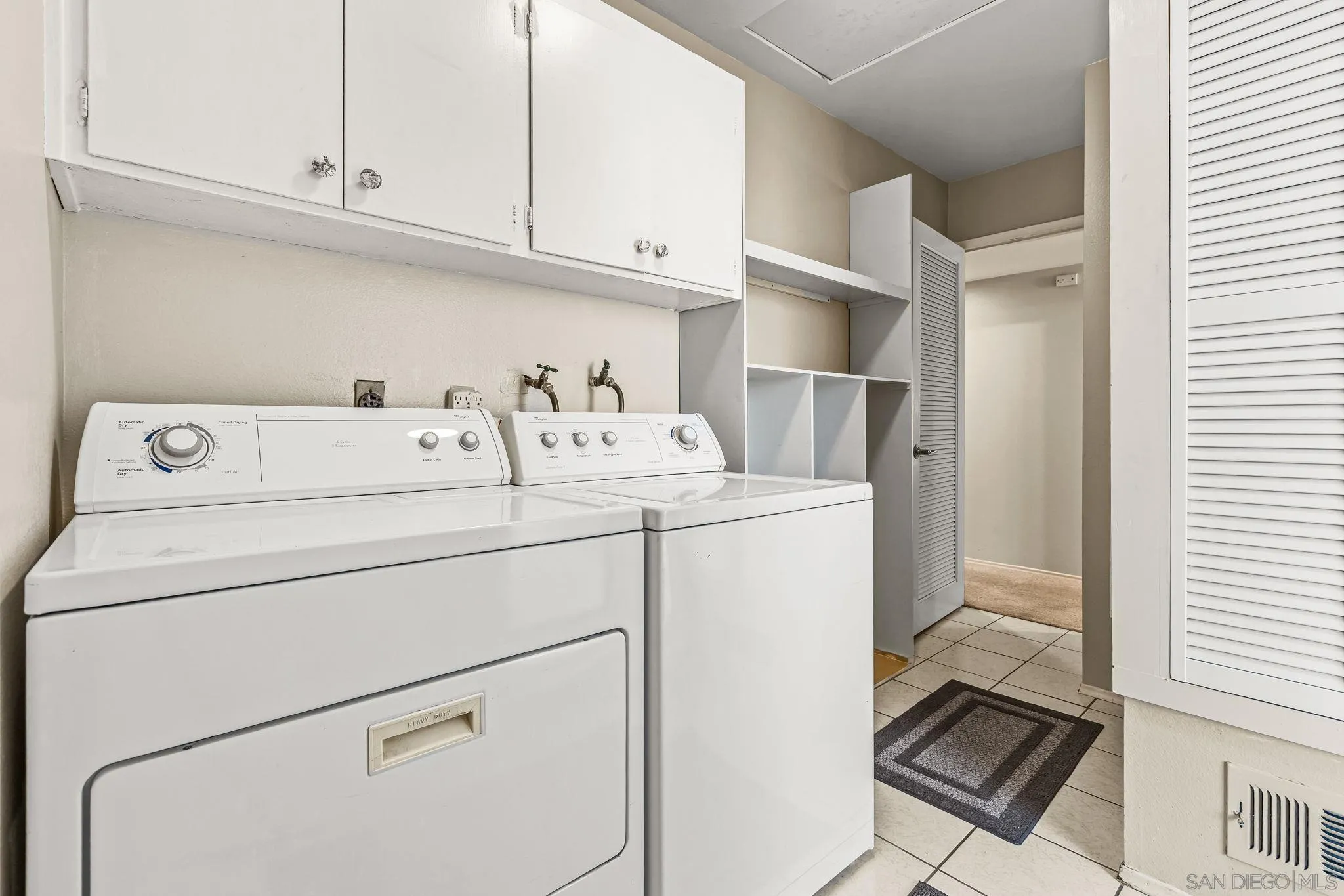https://cdn.realtyfeed.com/cdn/127/260006908/4c28ddb8cc12b7bcc9c070f03fe3f8d5.webp