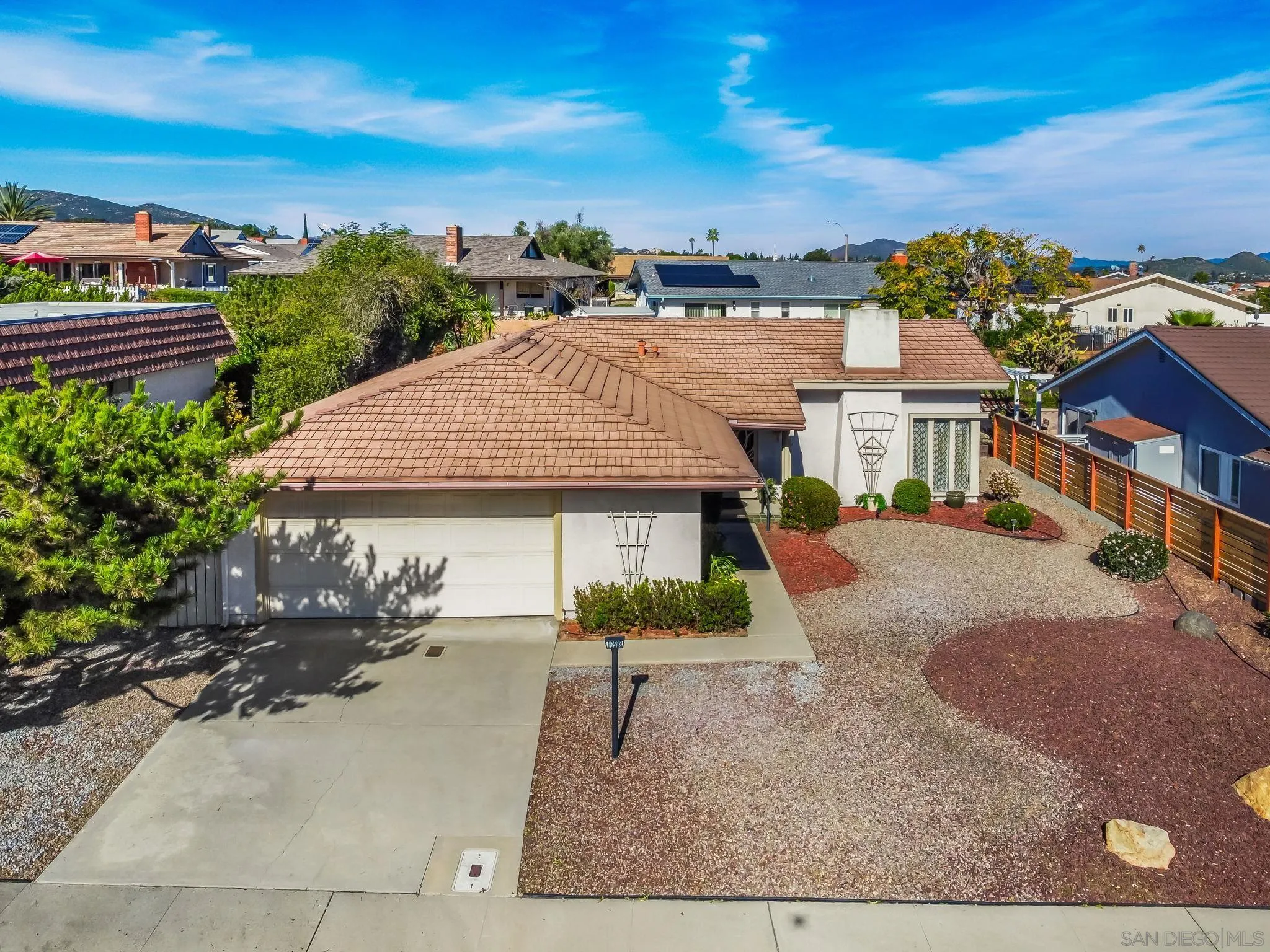 https://cdn.realtyfeed.com/cdn/127/260006908/e9b3d2e2b72a9334936e381314fc2a1c.webp