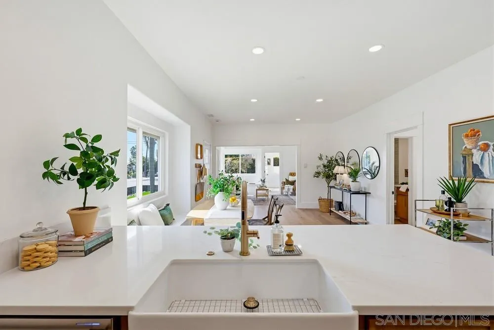https://cdn.realtyfeed.com/cdn/127/260006915/dfb0326b9b881ccd71486428c29598e9.webp