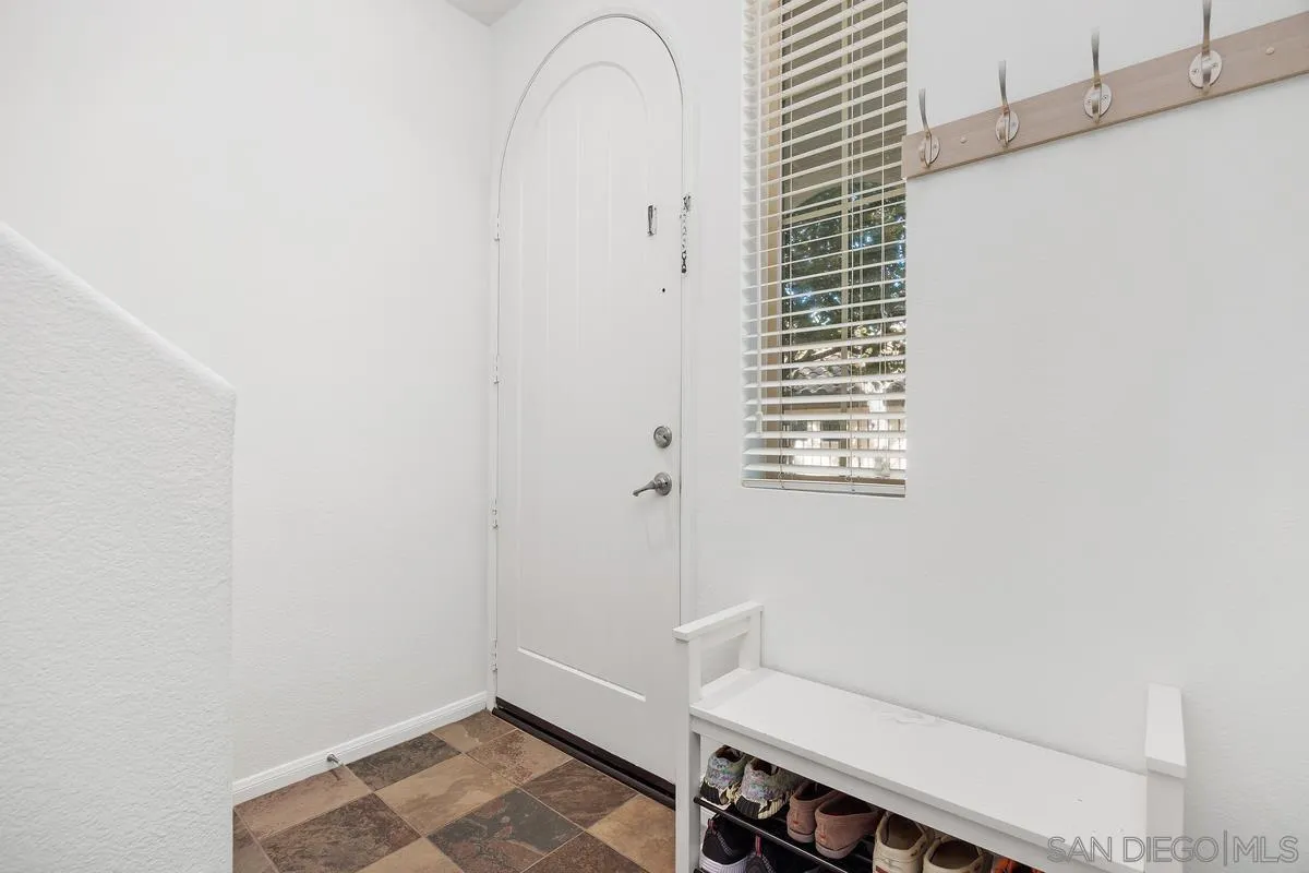 Photo #6: 260006919 Listing: Photo #6