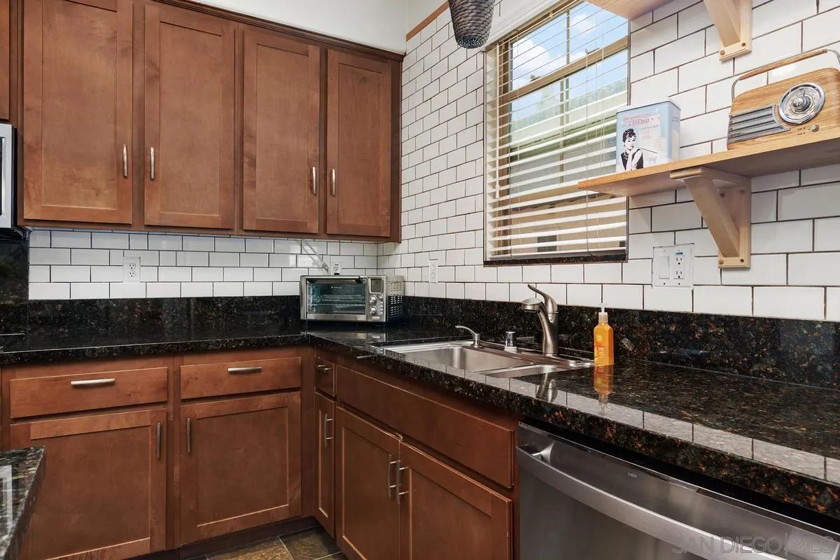 Photo #18: 260006919 Listing: Photo #18