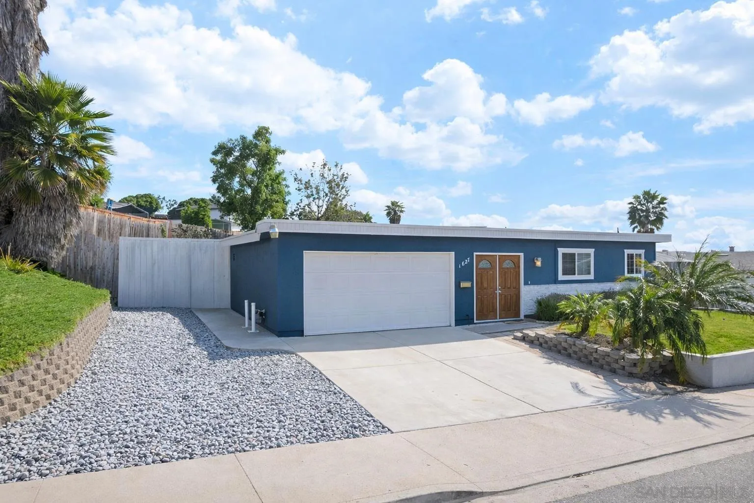 https://cdn.realtyfeed.com/cdn/127/260006920/250177808ba235034342947ad645dfb7.webp