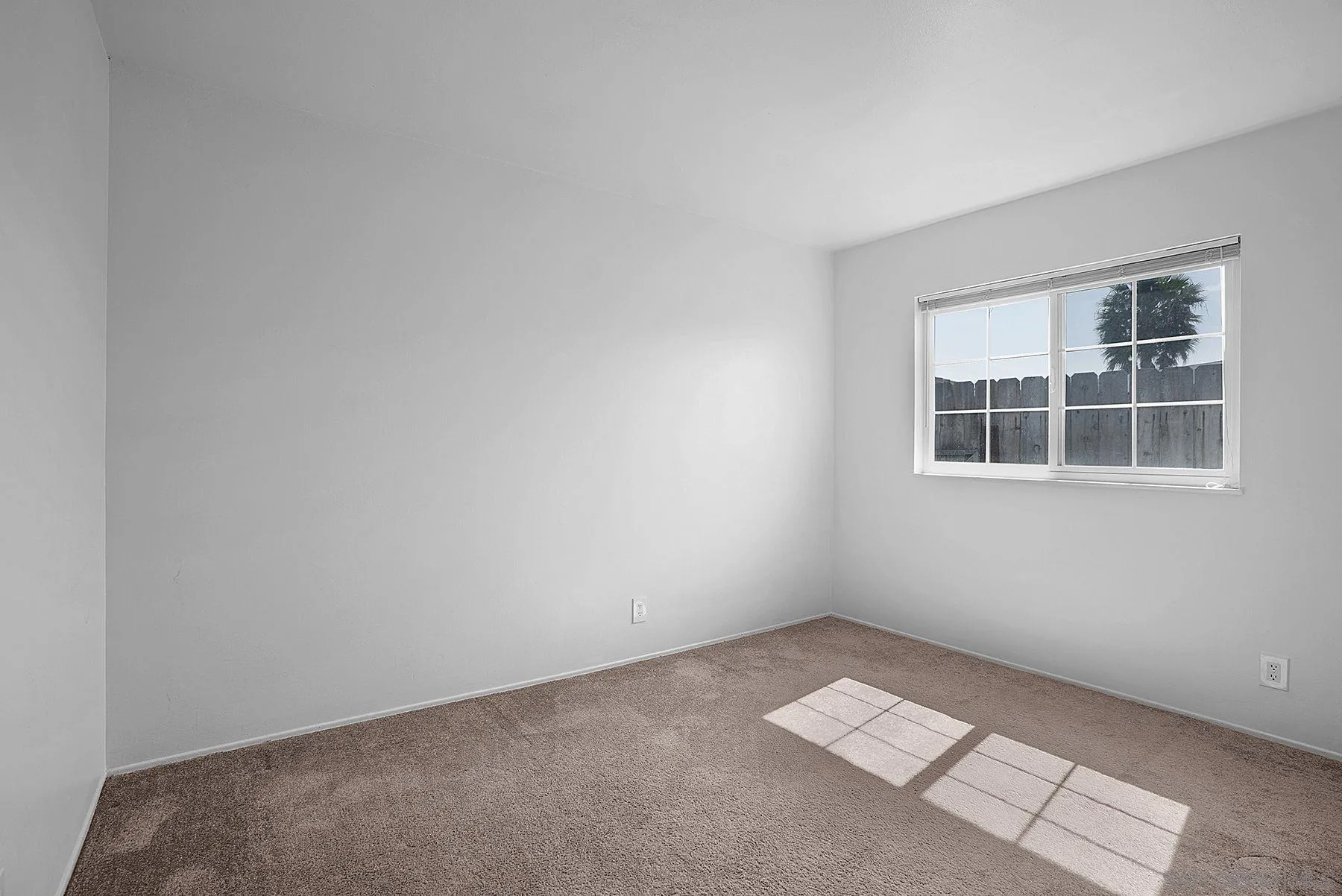 https://cdn.realtyfeed.com/cdn/127/260006920/c3f393bd6e5f17a629e56e6b4a19e88c.webp