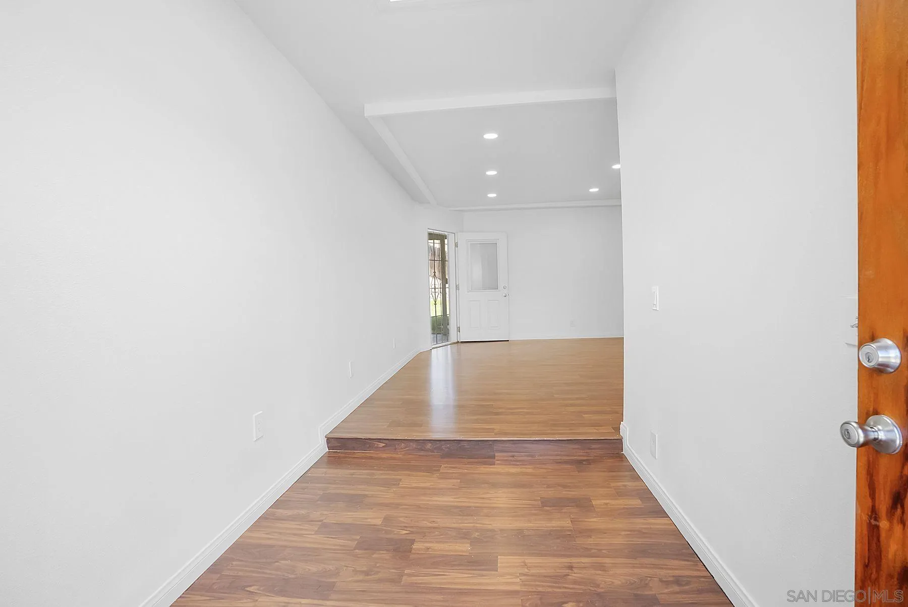 https://cdn.realtyfeed.com/cdn/127/260006920/f5b8770d8efcacbf2952f5227eb03a26.webp