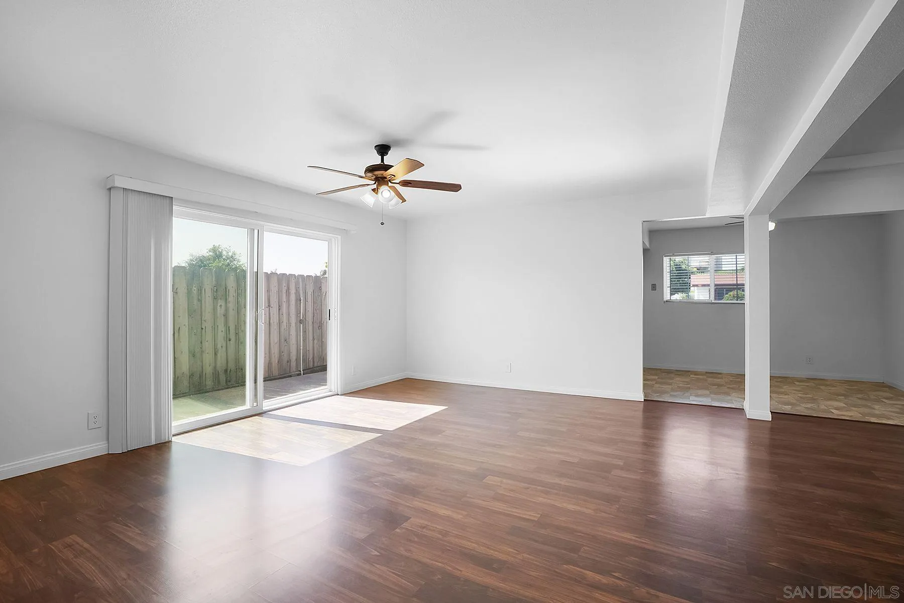 https://cdn.realtyfeed.com/cdn/127/260006920/f5e74095f84c983a869110f5cb28b7a7.webp