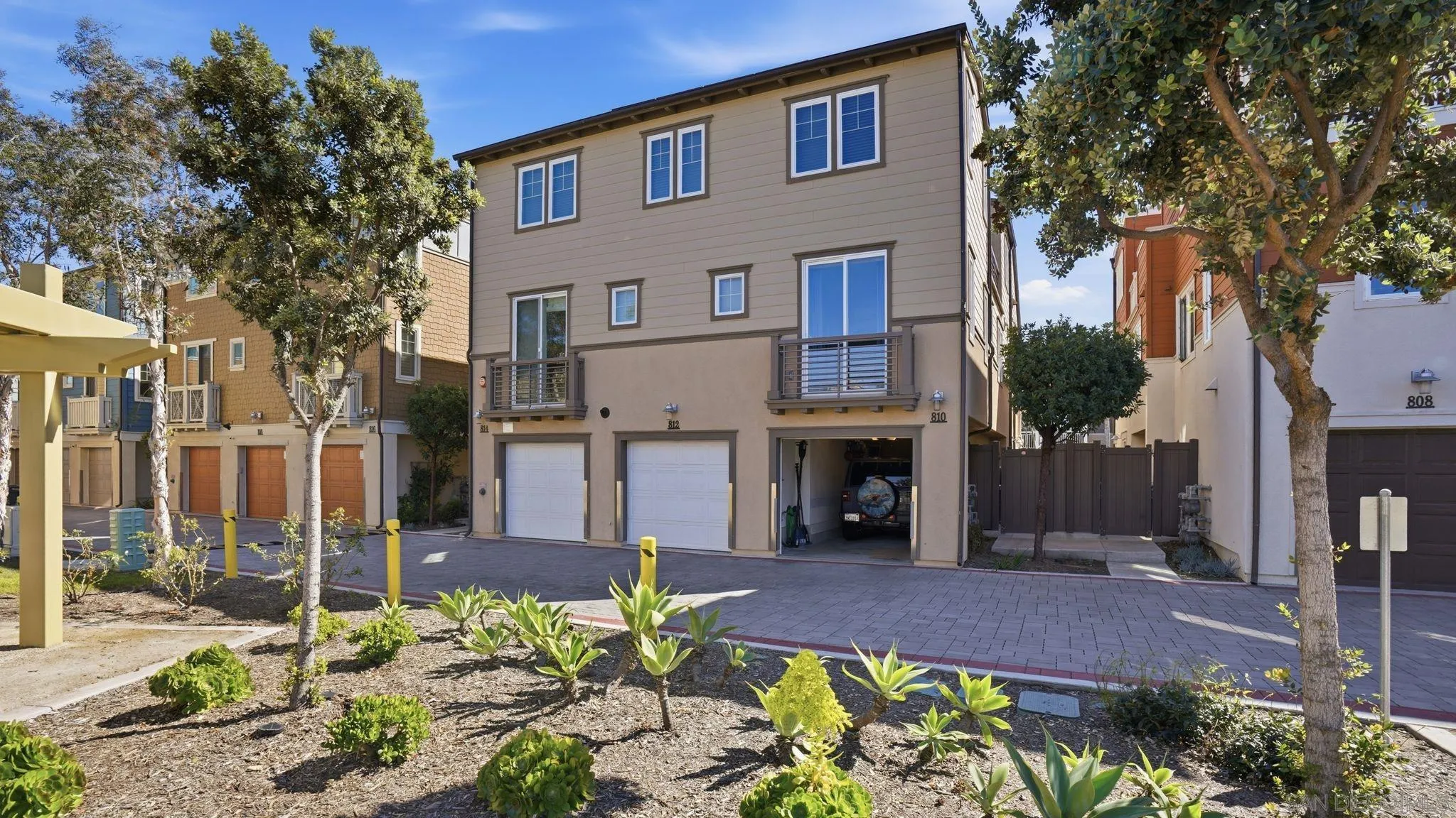https://cdn.realtyfeed.com/cdn/127/260006922/50bf1d02390c5587a3fcc87b7f76e1c8.webp