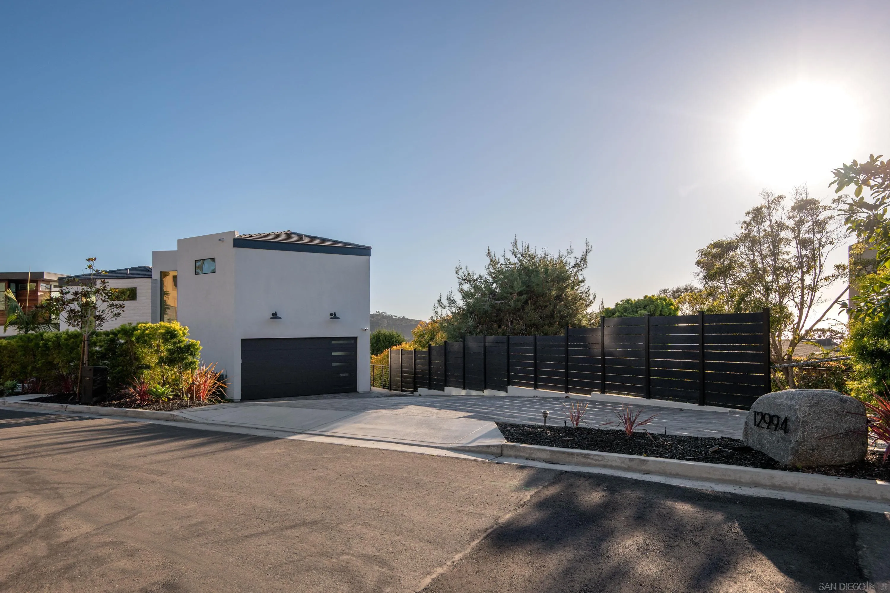 https://cdn.realtyfeed.com/cdn/127/260006923/341b8bed40a88f4f5e11147bea027463.webp