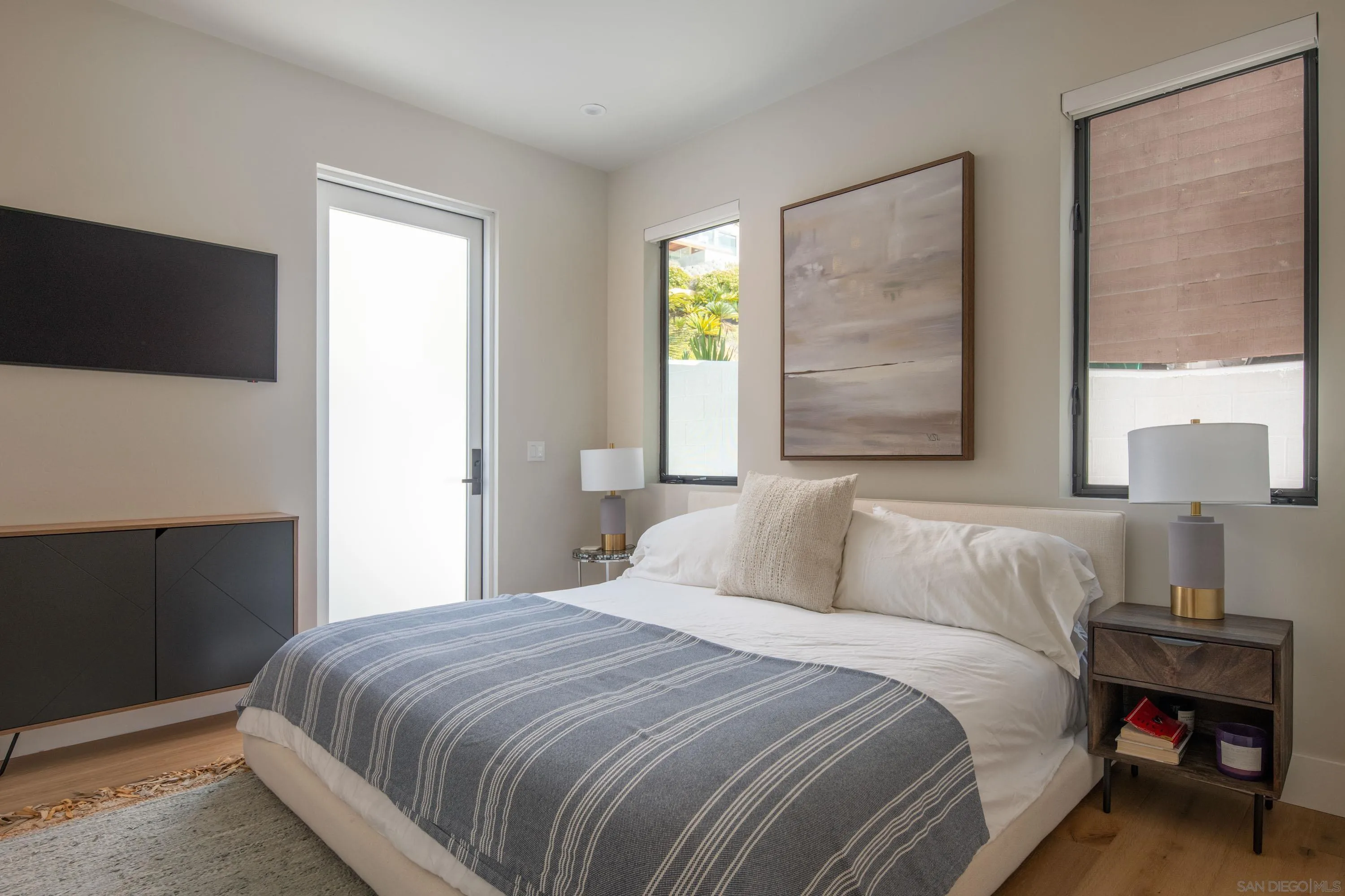 https://cdn.realtyfeed.com/cdn/127/260006923/93826d2f76228b1164e6b931f7aaa927.webp