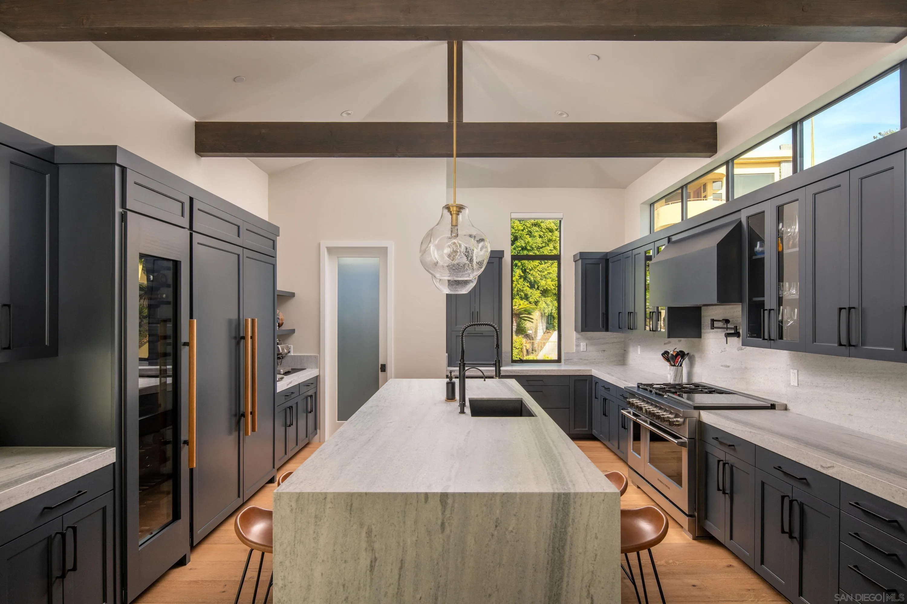 https://cdn.realtyfeed.com/cdn/127/260006923/9d171f00b63406aa42a3868f48df8792.webp