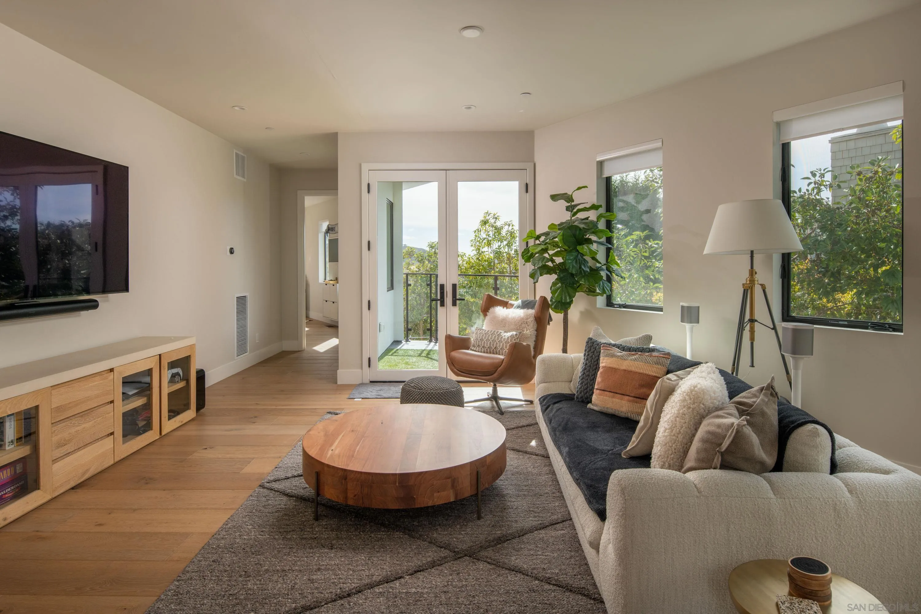 https://cdn.realtyfeed.com/cdn/127/260006923/a4bd5e3f87d590a33391daff53be5fa8.webp