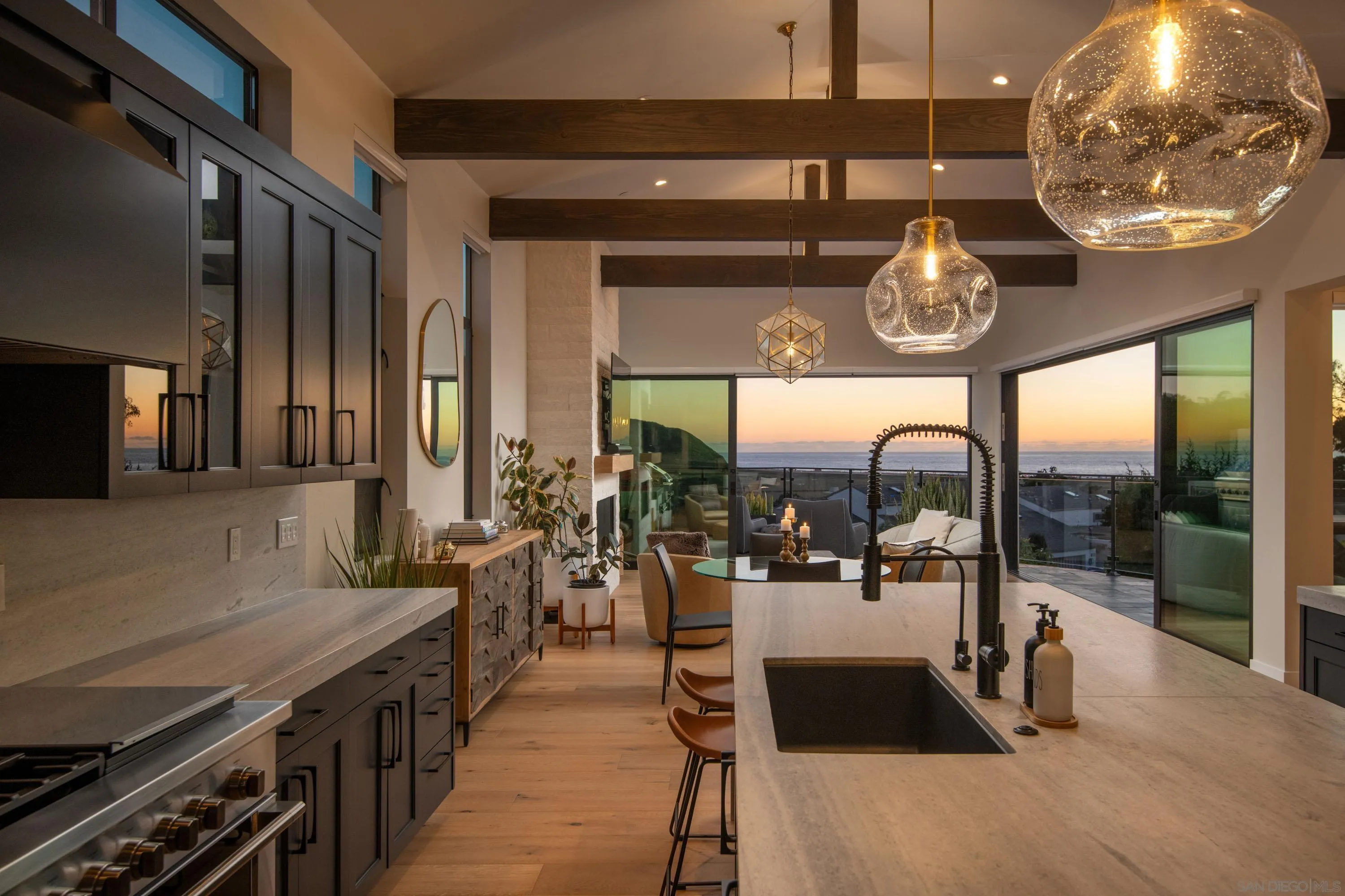 https://cdn.realtyfeed.com/cdn/127/260006923/bf54739c5e3dc75e943c07bdb610c087.webp