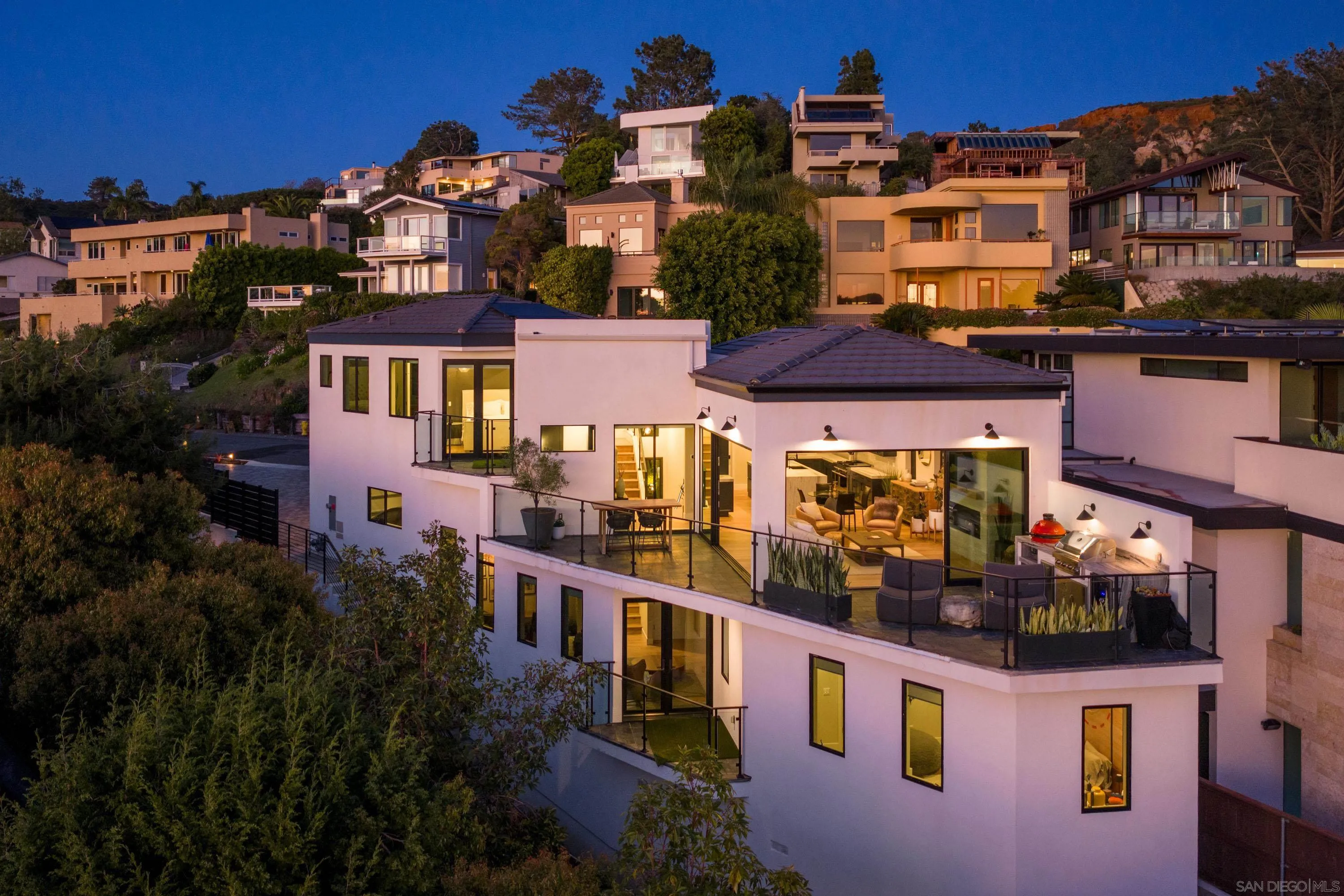 https://cdn.realtyfeed.com/cdn/127/260006923/ed7249f6325fa29fbe2ed3b367b16ab2.webp