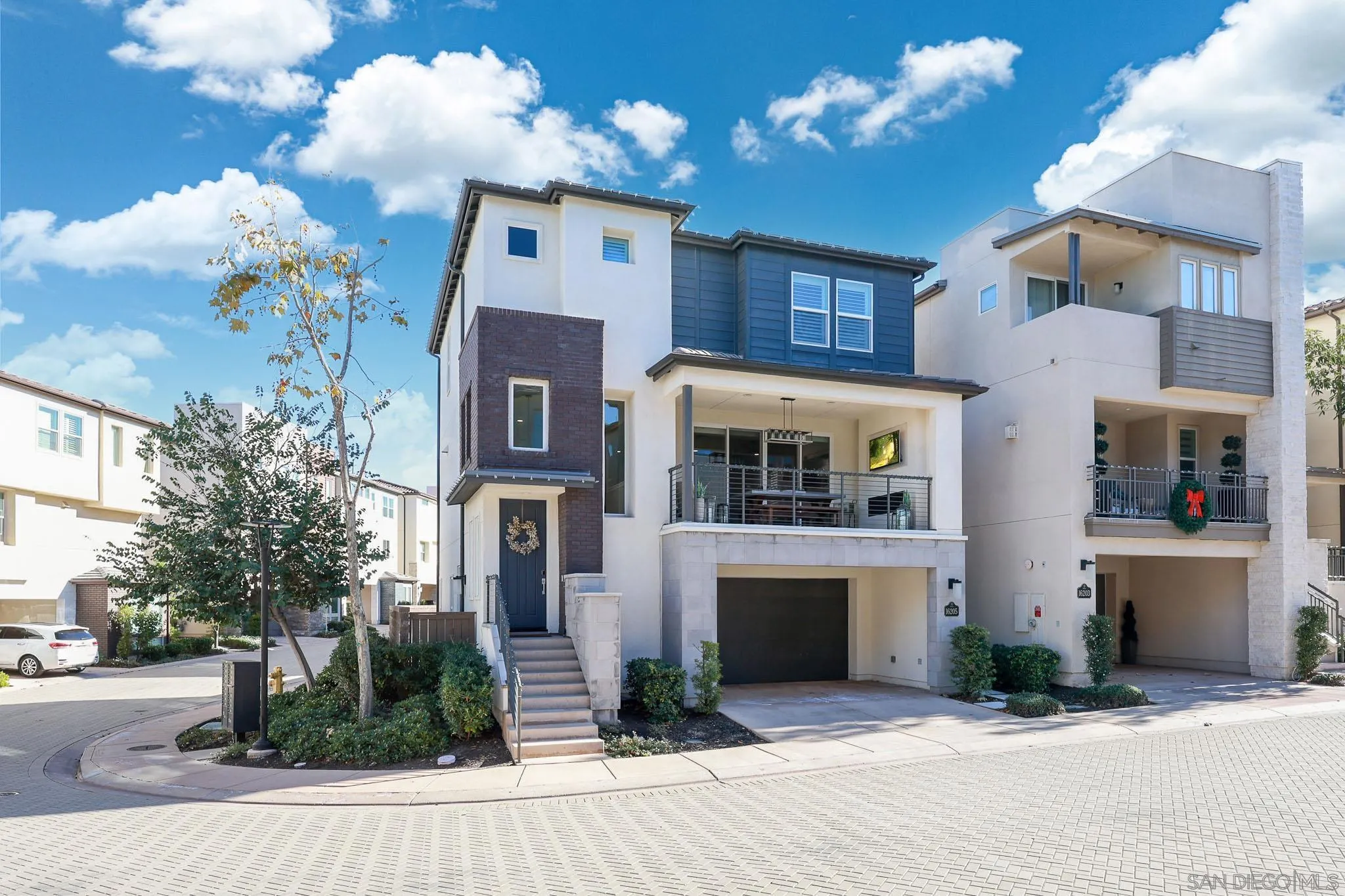 https://cdn.realtyfeed.com/cdn/127/260006927/da77e6781741c5ce2713b4005079bb43.webp