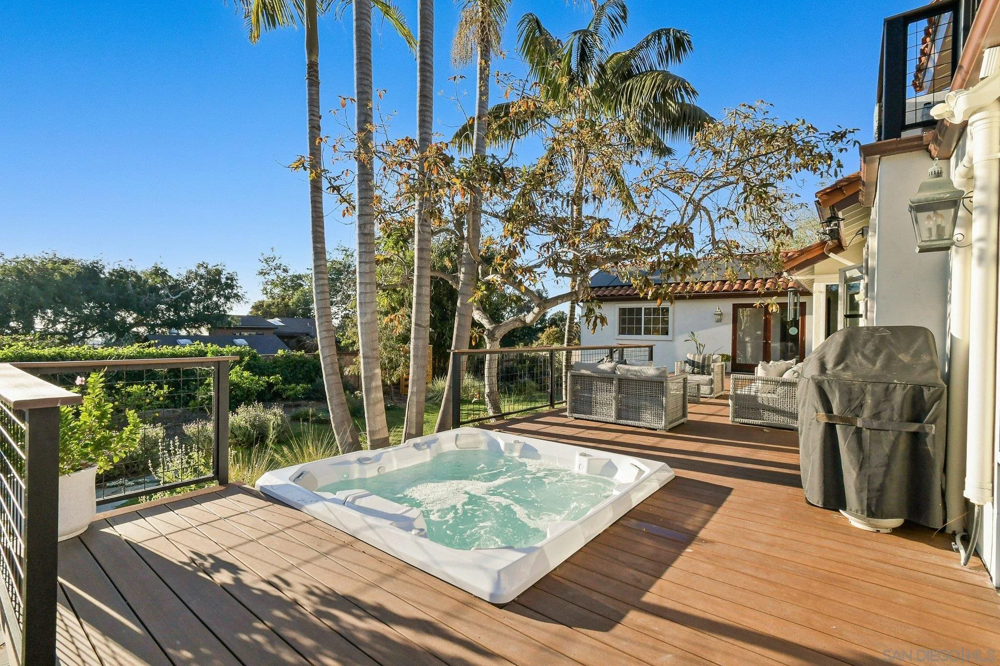 https://cdn.realtyfeed.com/cdn/127/260006929/00b8ee5daa8dd2b4445362041d53d3d4.webp