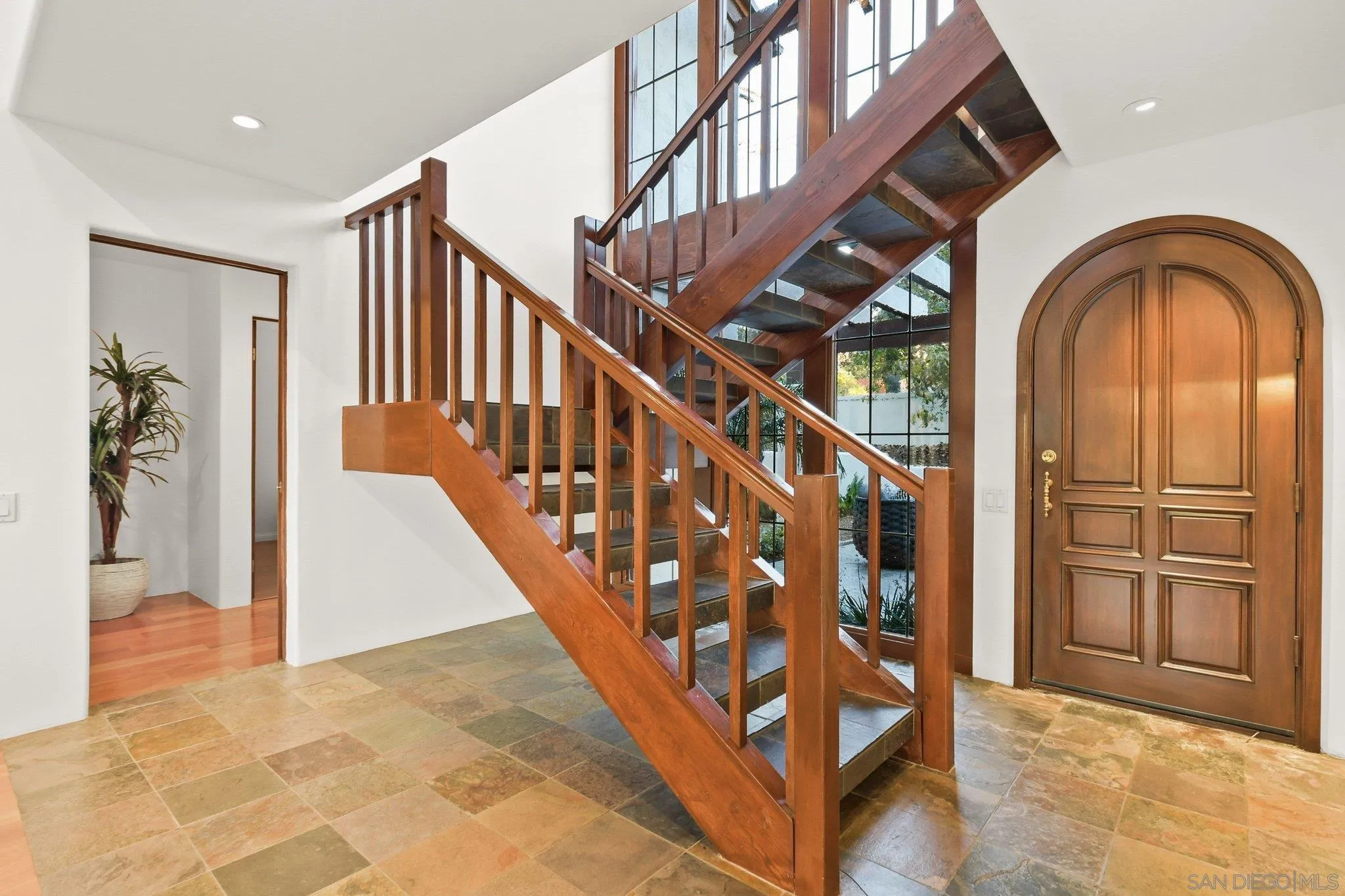 https://cdn.realtyfeed.com/cdn/127/260006929/123cacf867a8d5ab86c16c313f18670a.webp