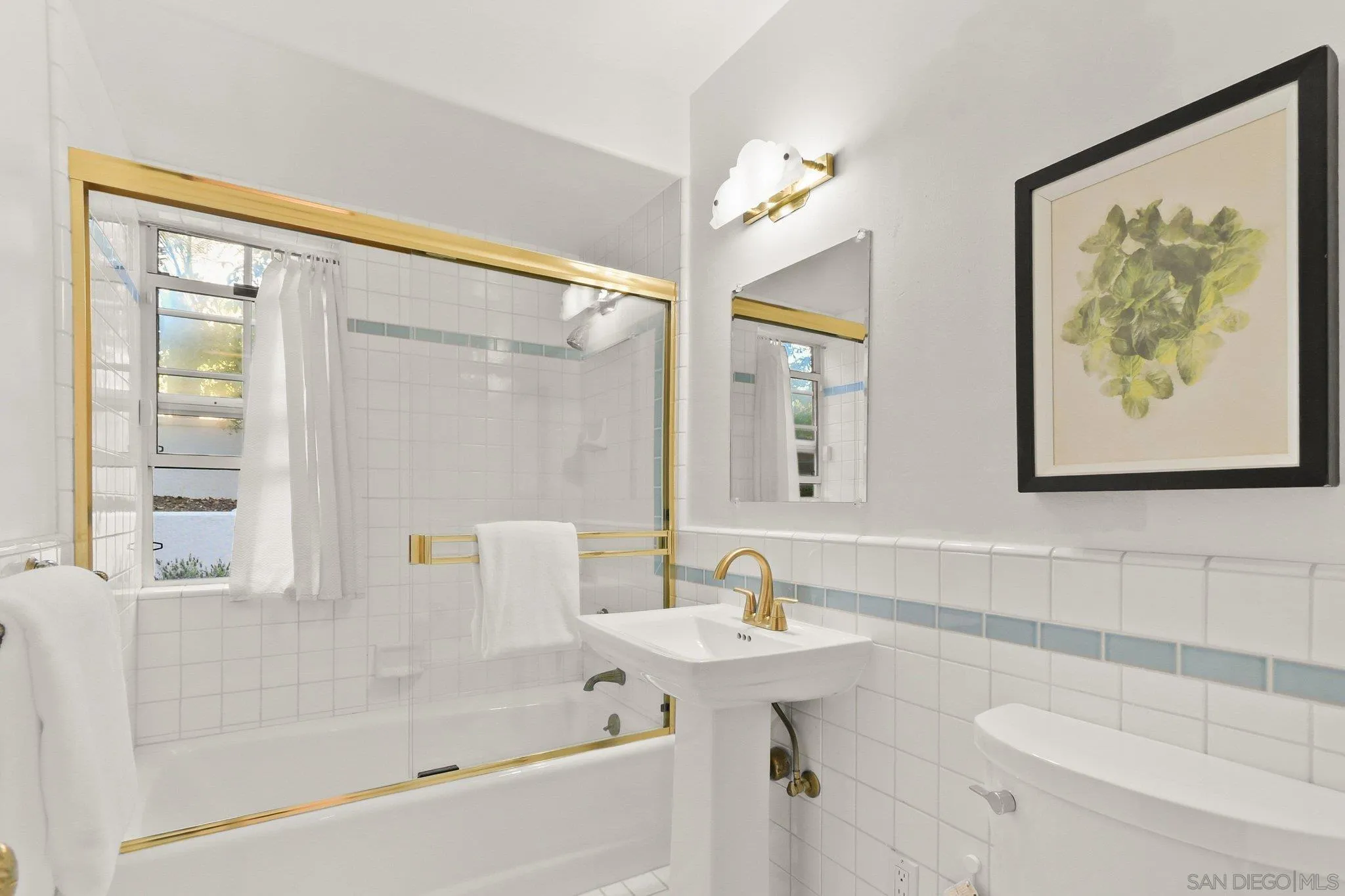 https://cdn.realtyfeed.com/cdn/127/260006929/5abc2cc8d6e003f8a0fbfcb1907f80cf.webp