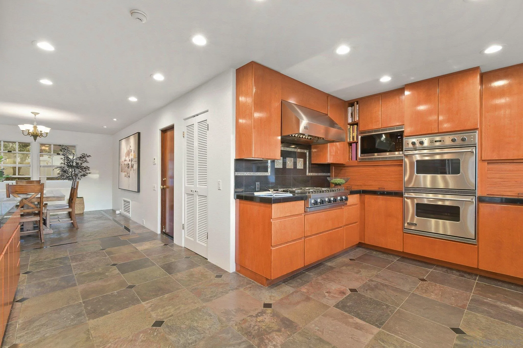 https://cdn.realtyfeed.com/cdn/127/260006929/5c129e4658ed5f7282be1c9bec6beba3.webp