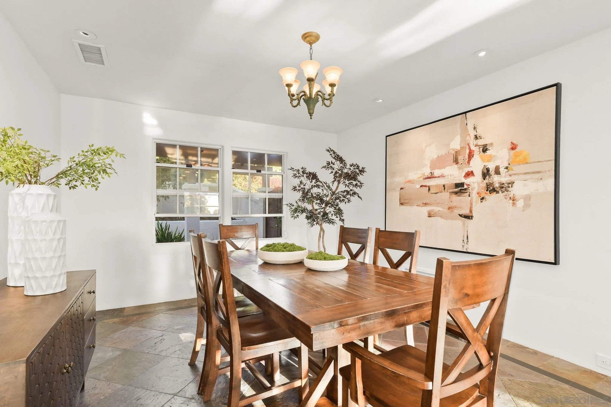 https://cdn.realtyfeed.com/cdn/127/260006929/604ed9492e591815f869d7a52ec7e4b5.webp