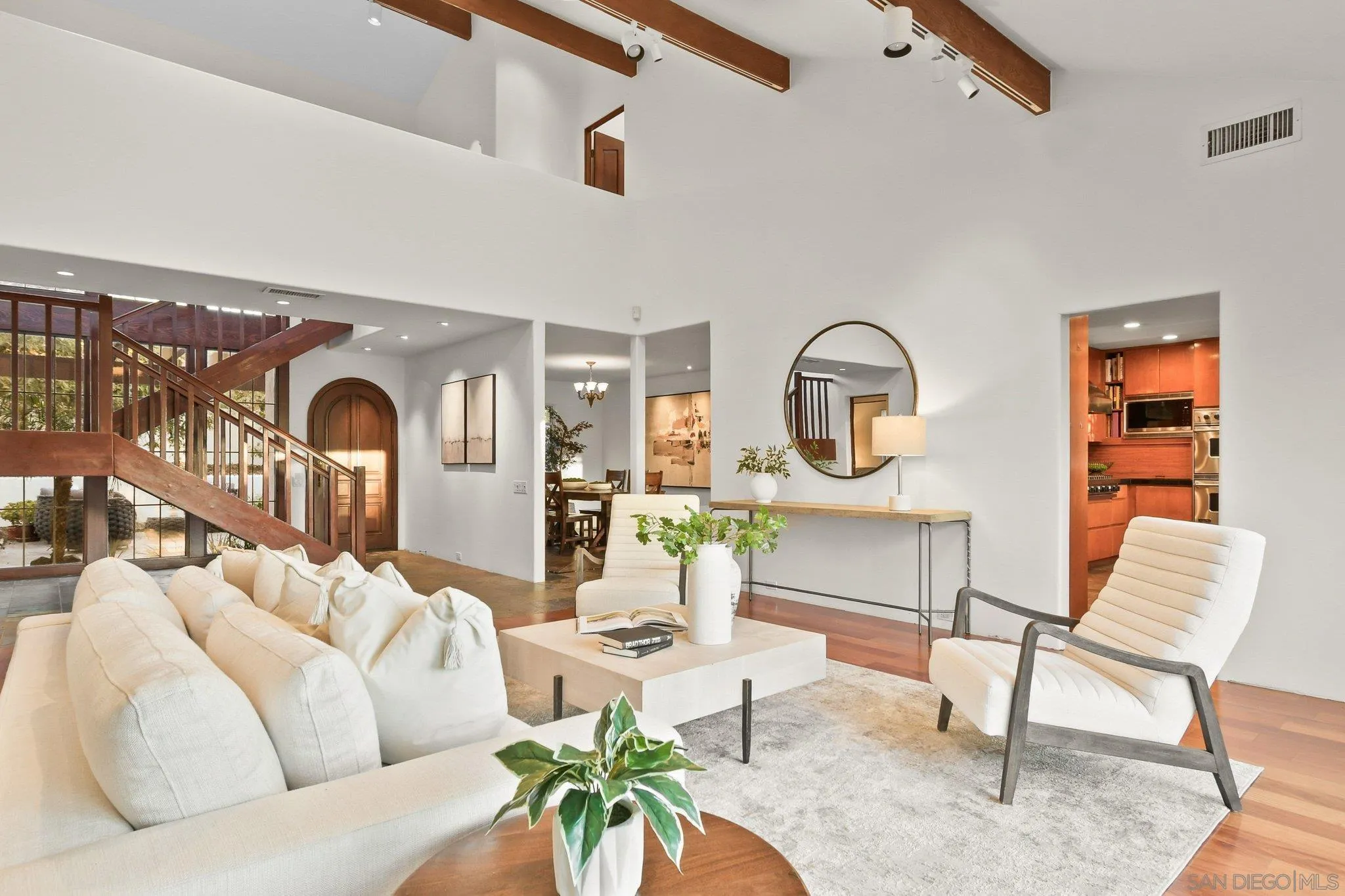 https://cdn.realtyfeed.com/cdn/127/260006929/d34df409faf20fcb10df3fbec82a9677.webp