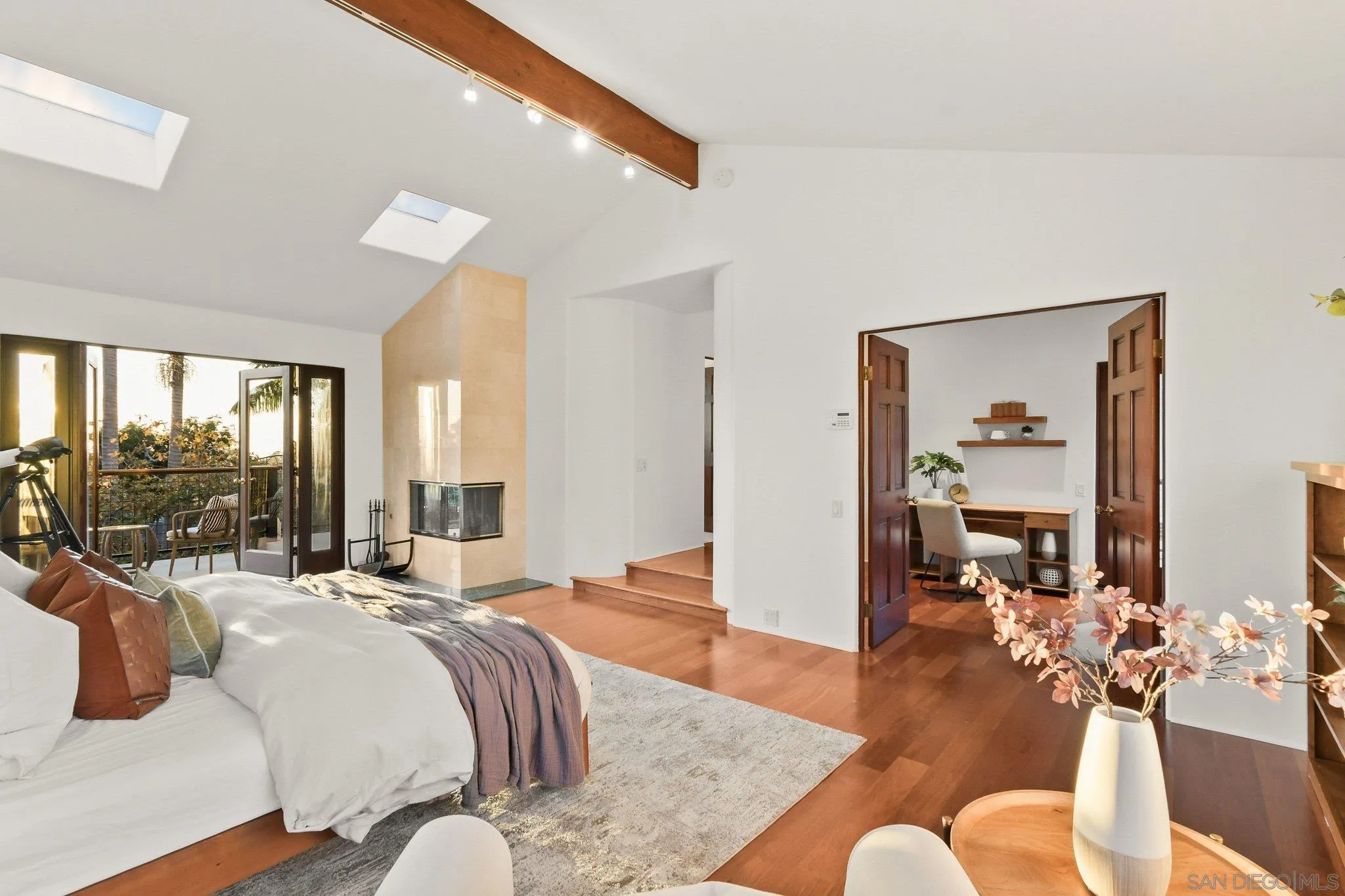 https://cdn.realtyfeed.com/cdn/127/260006929/dbdb1011cf17b4acd8b450f1c10abd27.webp