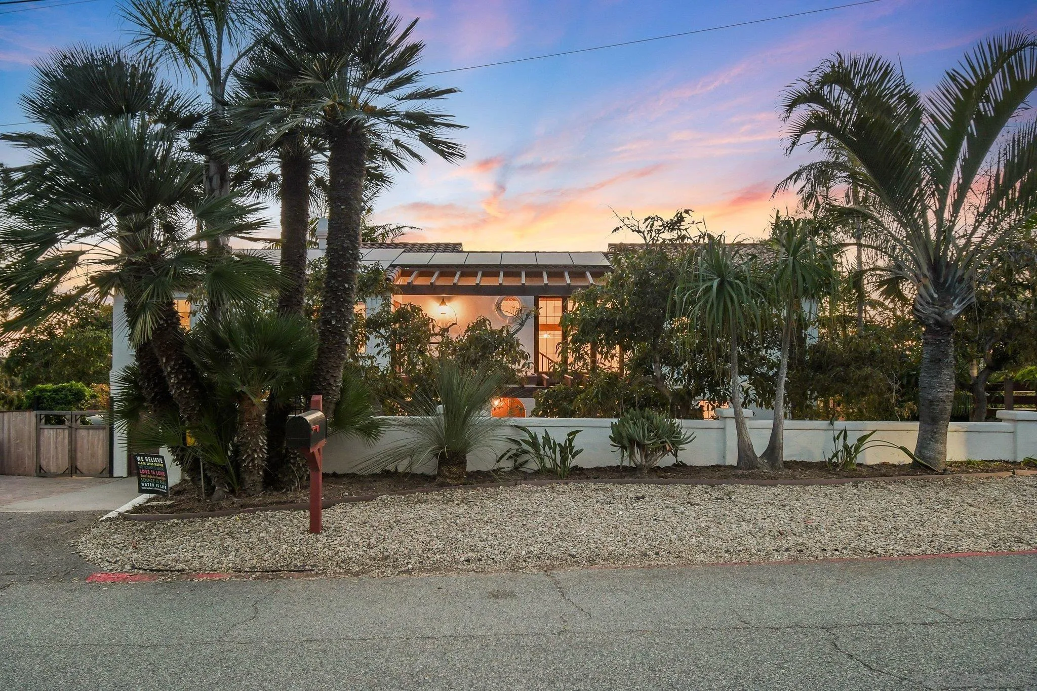 https://cdn.realtyfeed.com/cdn/127/260006929/e9d46de60cc30d09b20b2619dbb3fcd3.webp