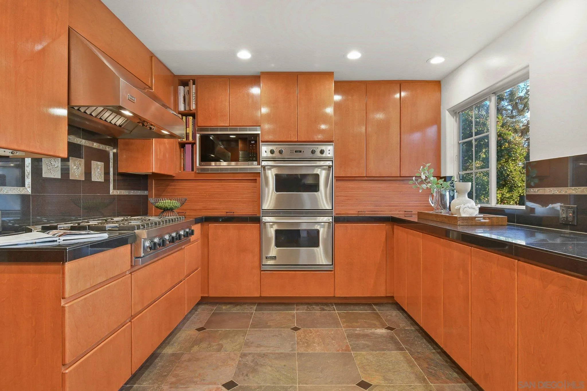 https://cdn.realtyfeed.com/cdn/127/260006929/f26ad98b5fecf8425470802d9dbcf92a.webp