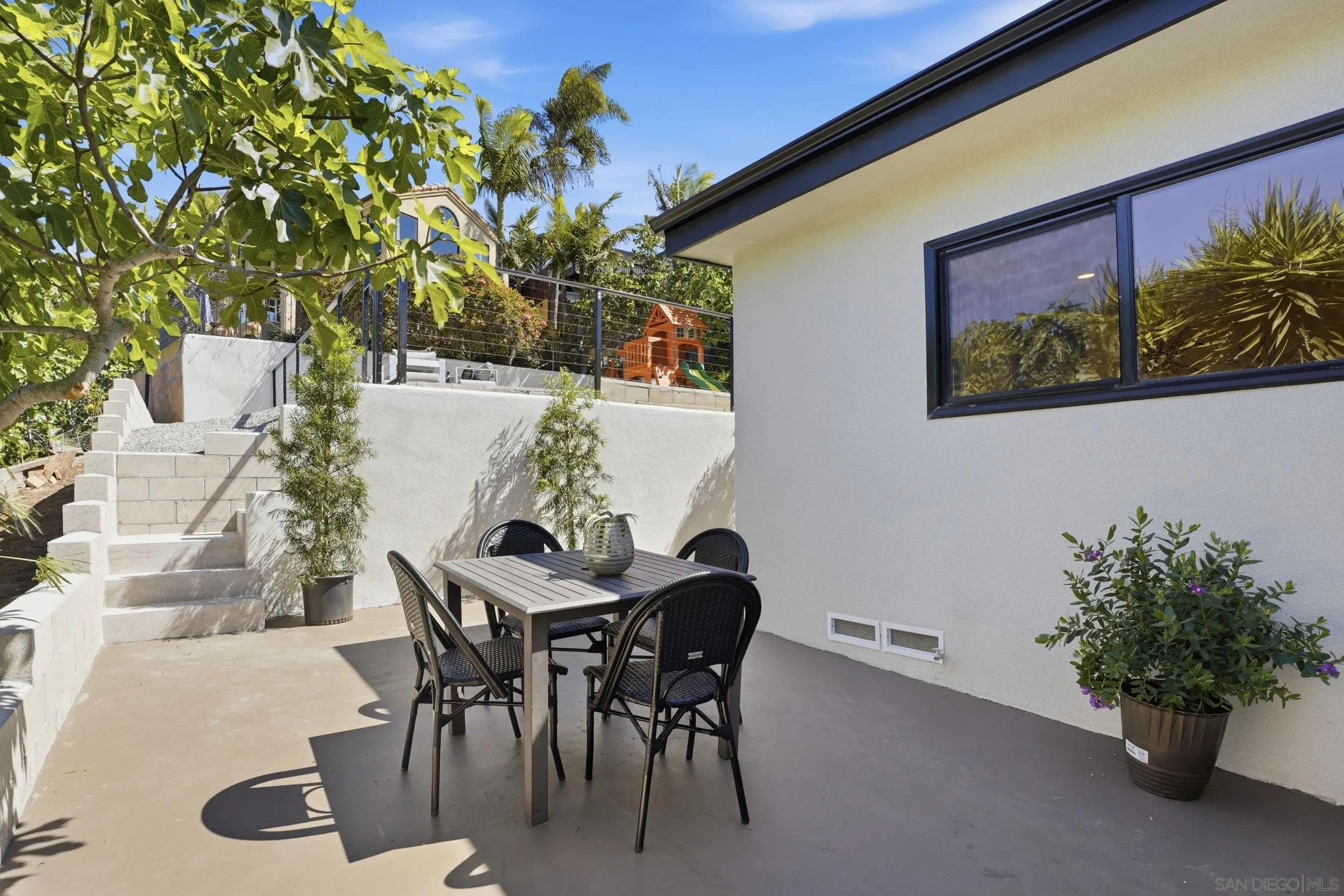 https://cdn.realtyfeed.com/cdn/127/260006931/46da4723dcf1d55aba5d337e142ae7a7.webp