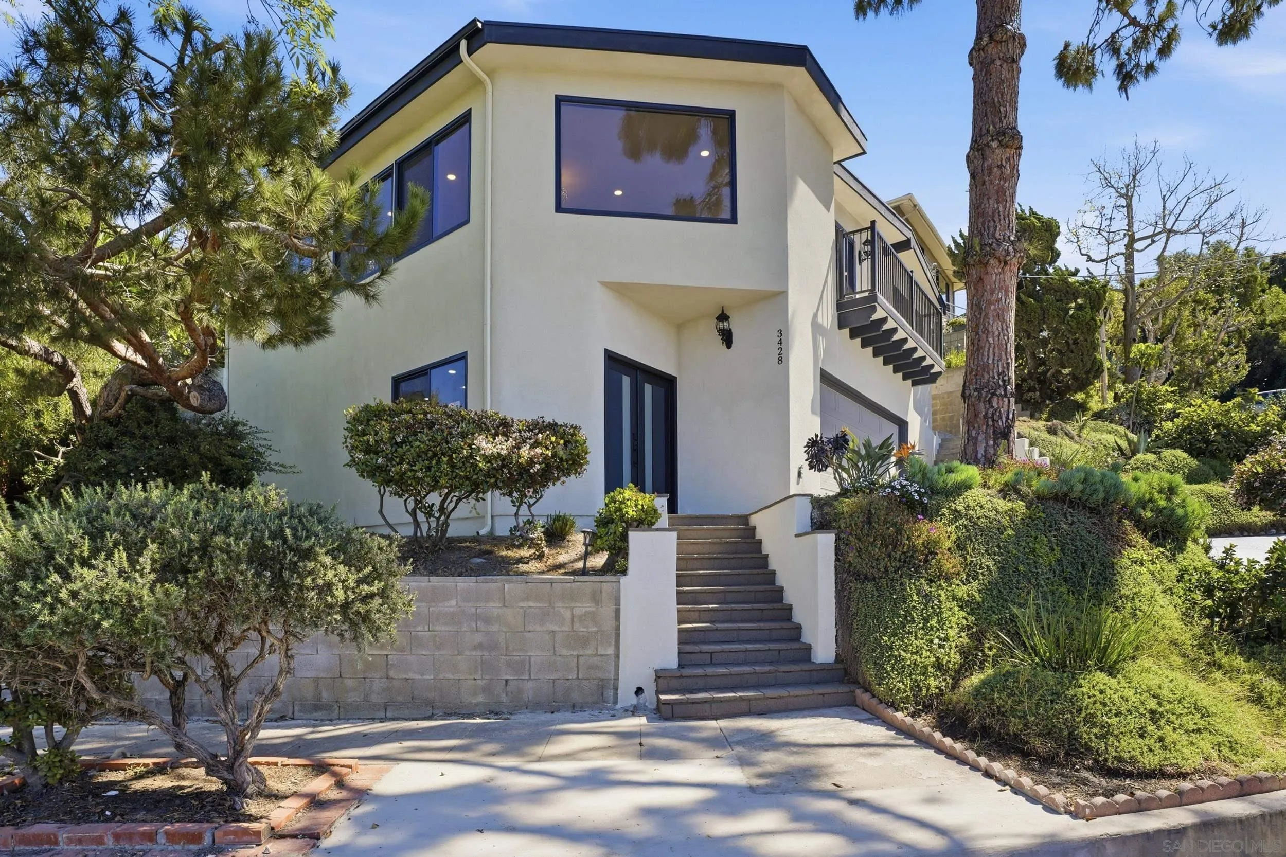 https://cdn.realtyfeed.com/cdn/127/260006931/4f35b3536cb73a6036476ee1c4d7772e.webp