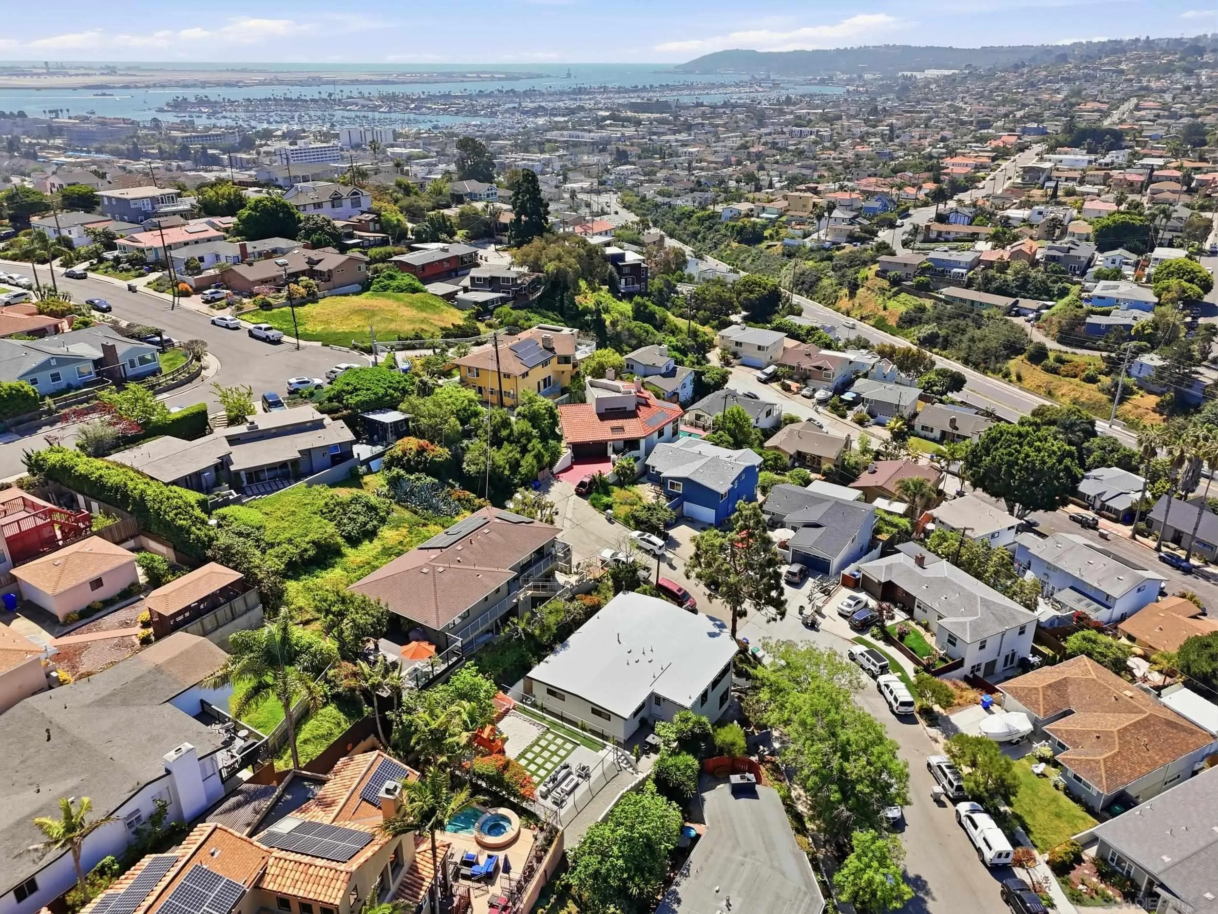 https://cdn.realtyfeed.com/cdn/127/260006931/c8313da14773bba95d11f91dc44ef411.webp