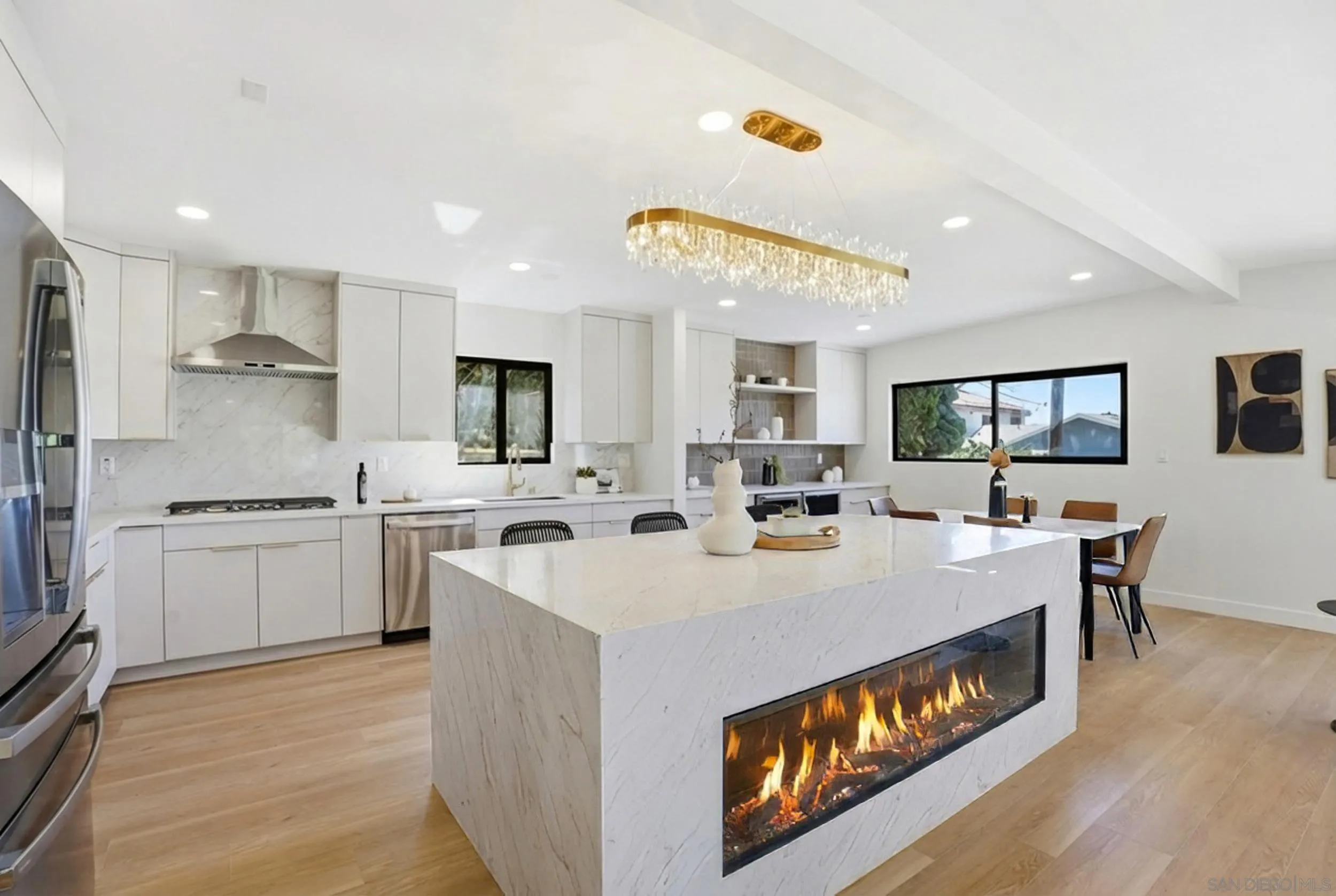 https://cdn.realtyfeed.com/cdn/127/260006931/d415eaa27ca19869f48a242a68b5717a.webp