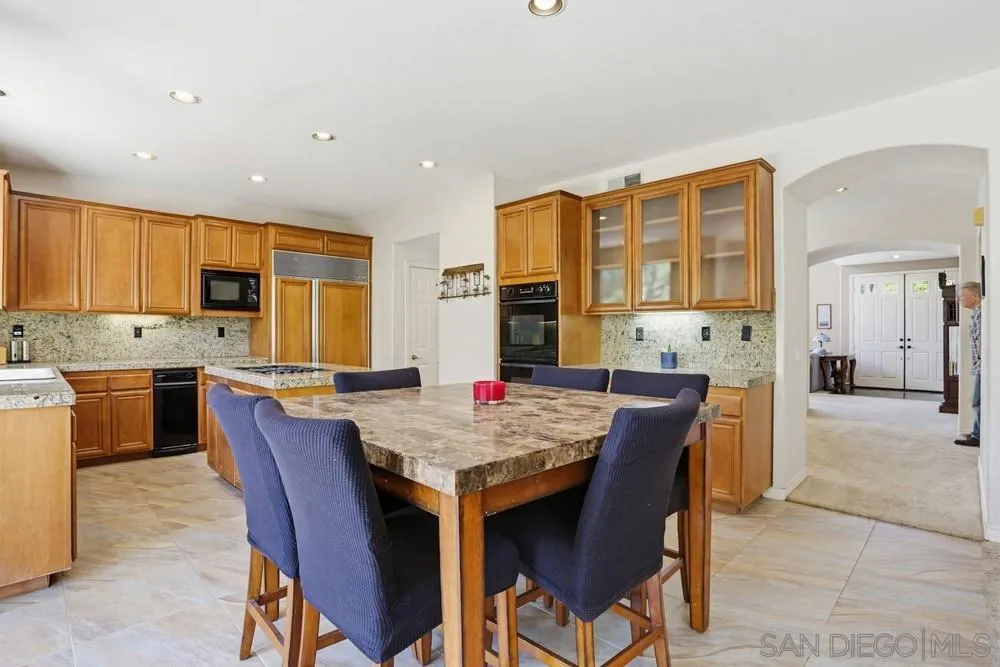 https://cdn.realtyfeed.com/cdn/127/260006935/26351299a5fa394f6a6366021e0c27d1.webp